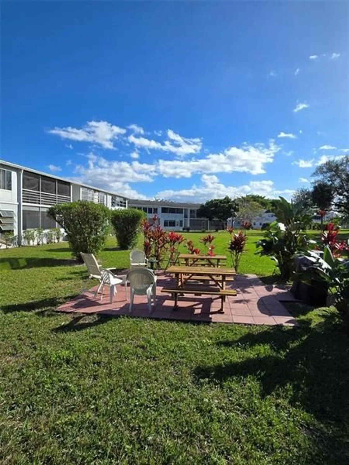 Property Slideshow image 16 of 56 | 159 newport j # 159, Deerfield Beach, FL, 33442