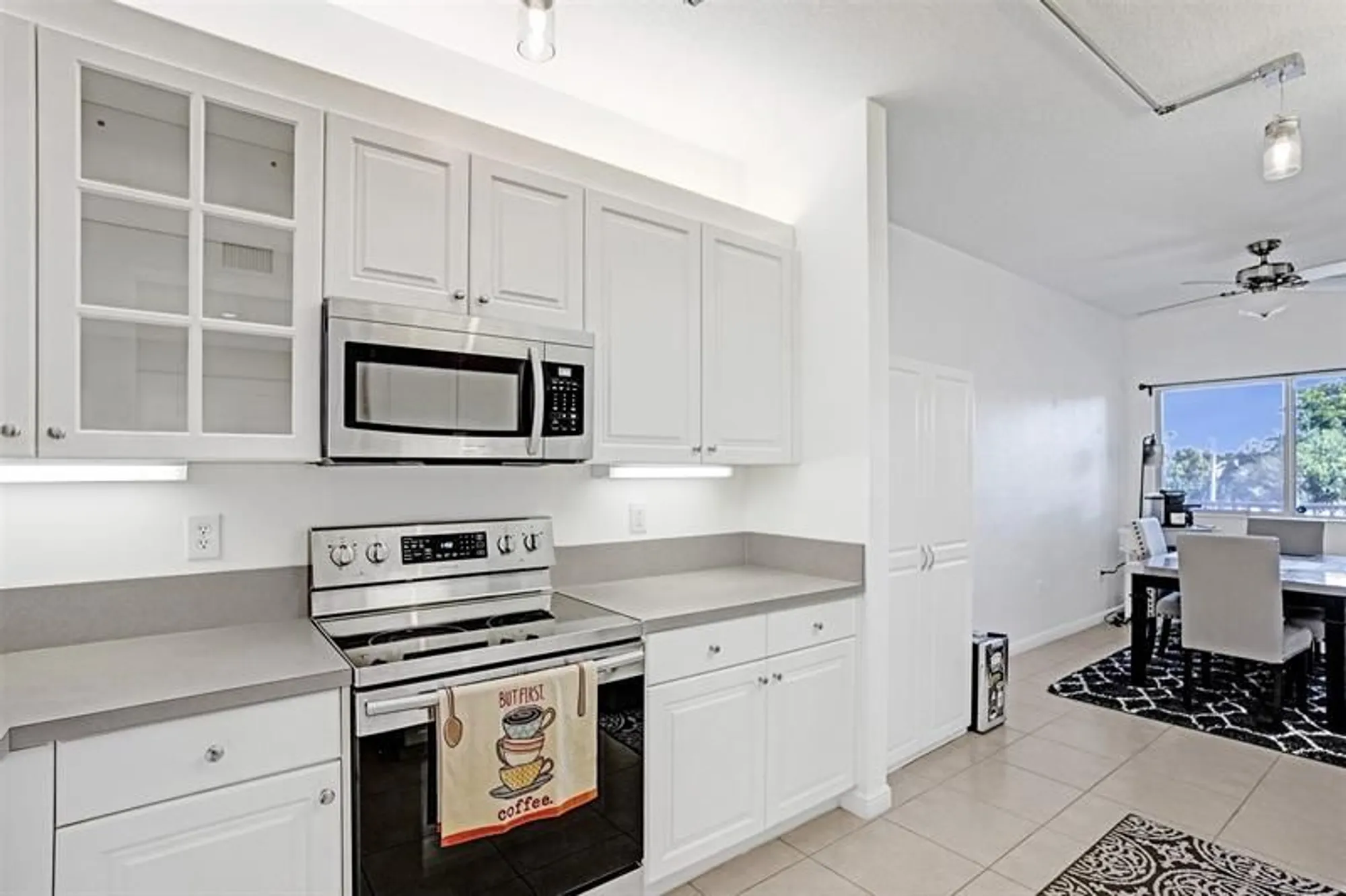 Property Slideshow image 7 of 43 | 7623 southampton ter apt 302, Tamarac, FL, 33321
