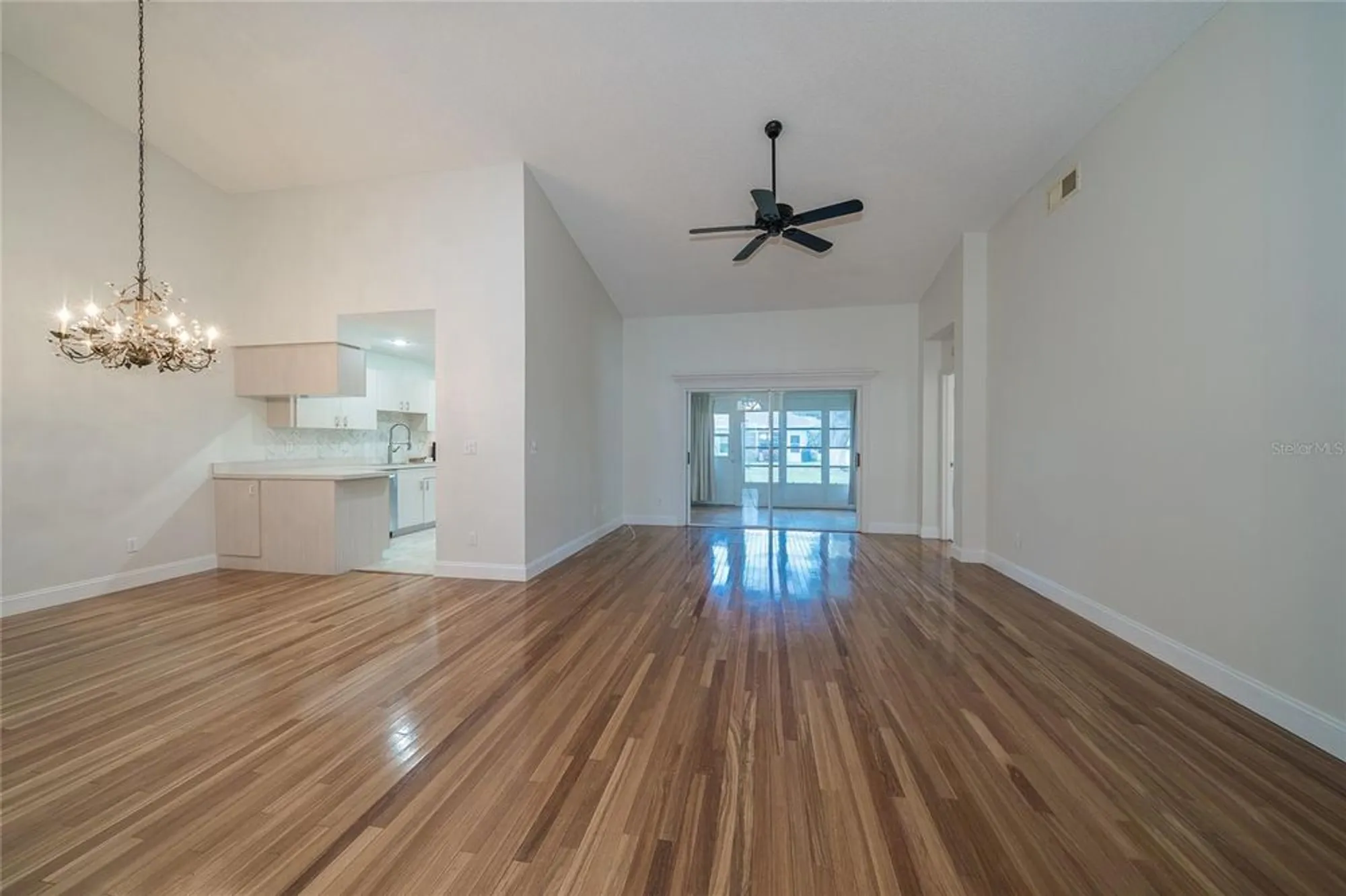 Property Slideshow image 14 of 39 | 607 manchester woods dr # 84, Sun City Center, FL, 33573