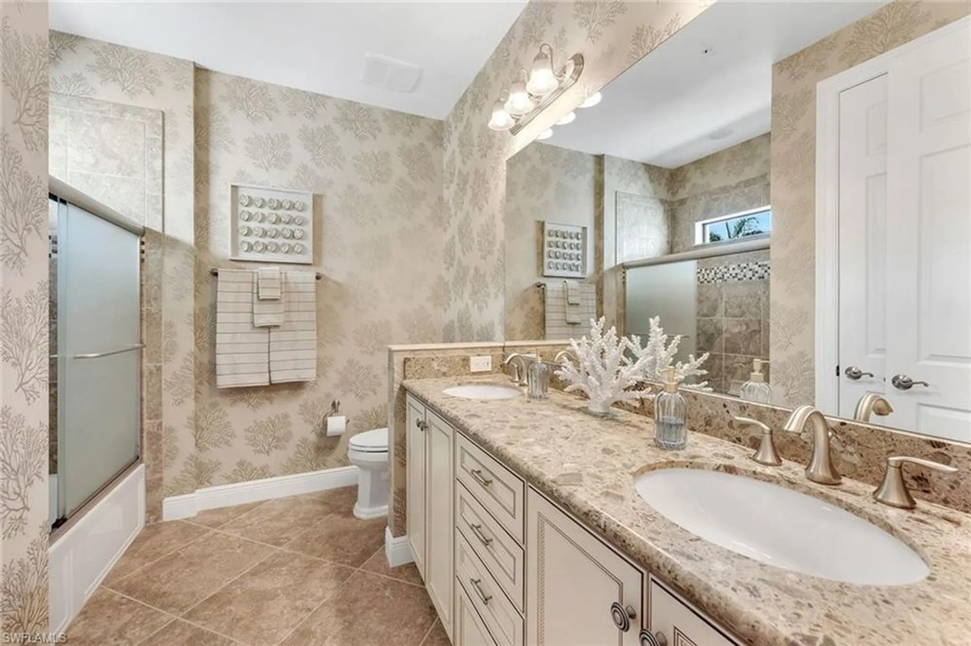 Property Slideshow image 17 of 26 | 4520 colony villas dr unit 2102, Bonita Springs, FL, 34134