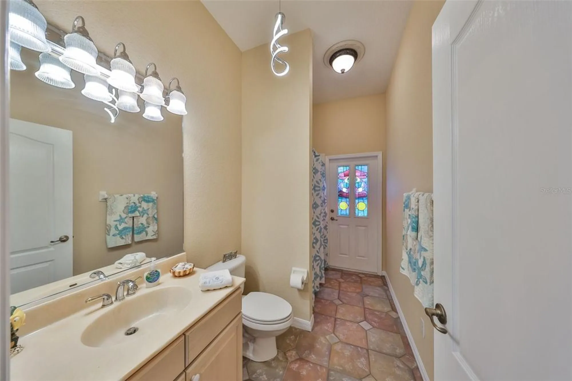 Property Slideshow image 21 of 51 | 1123 signature dr, Sun City Center, FL, 33573