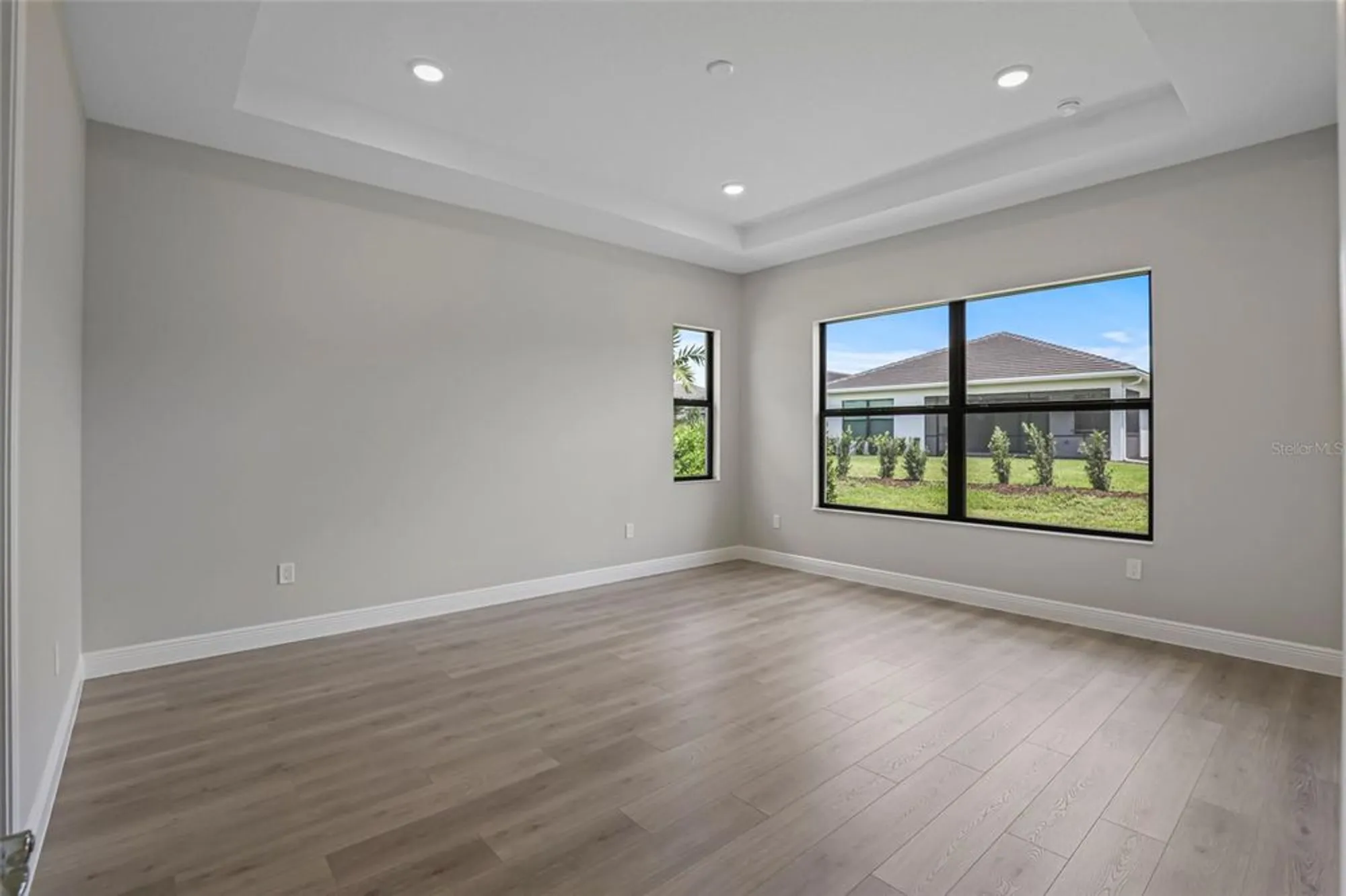 Property Slideshow image 33 of 80 | 4918 kiva cir, Lakewood Ranch, FL, 34211