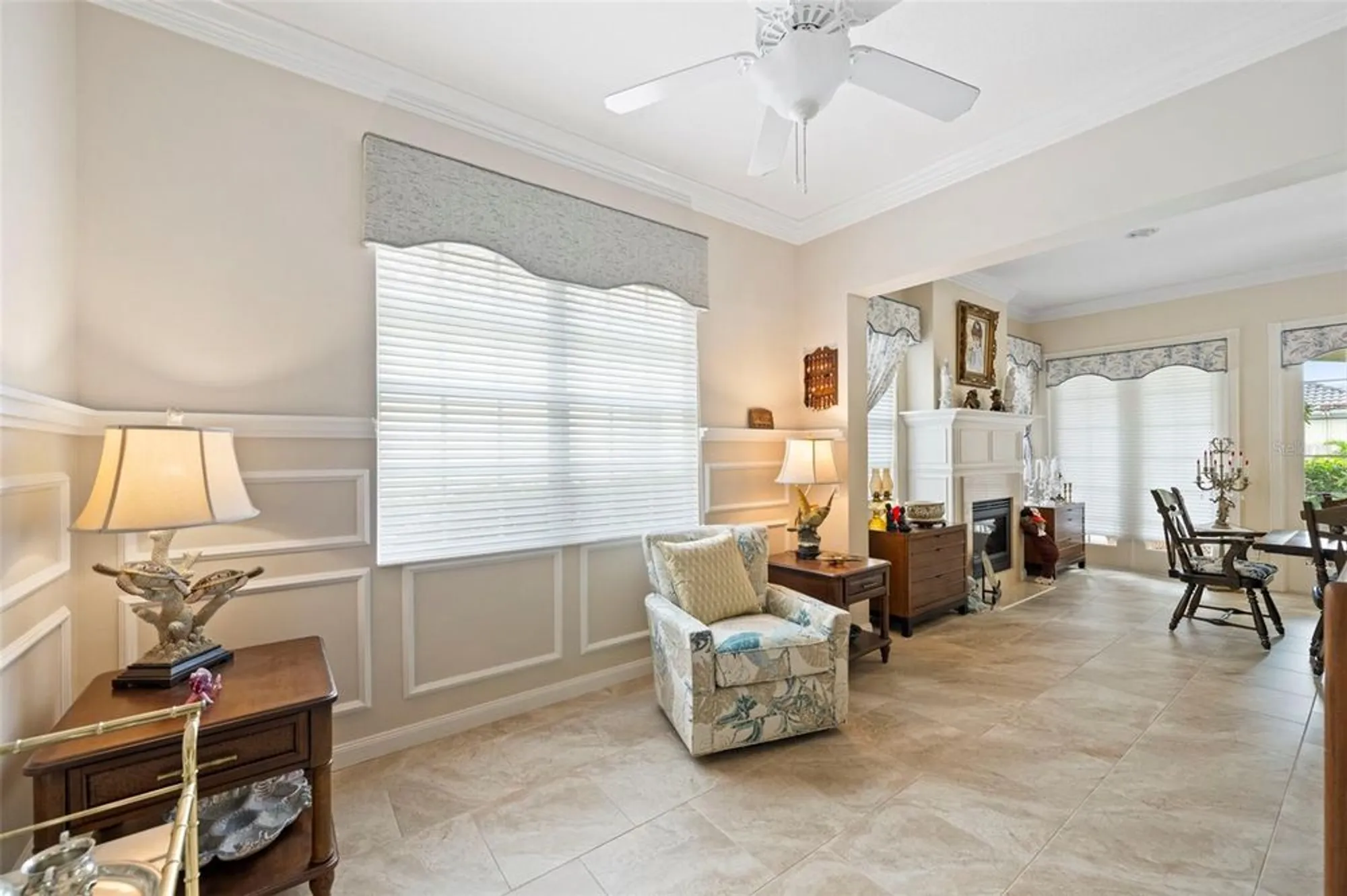 Property Slideshow image 8 of 62 | 5791 girona pl, Sarasota, FL, 34238