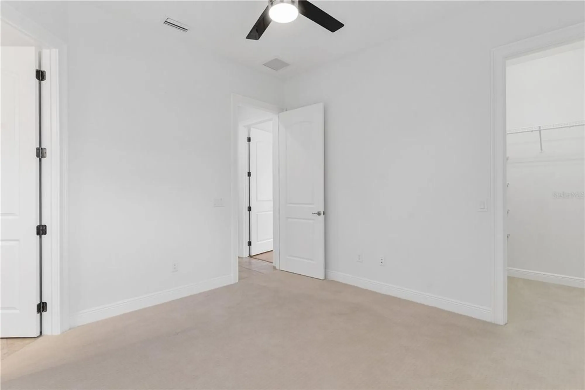 Property Slideshow image 33 of 54 | 5312 meadow hill loop, Lady Lake, FL, 32159