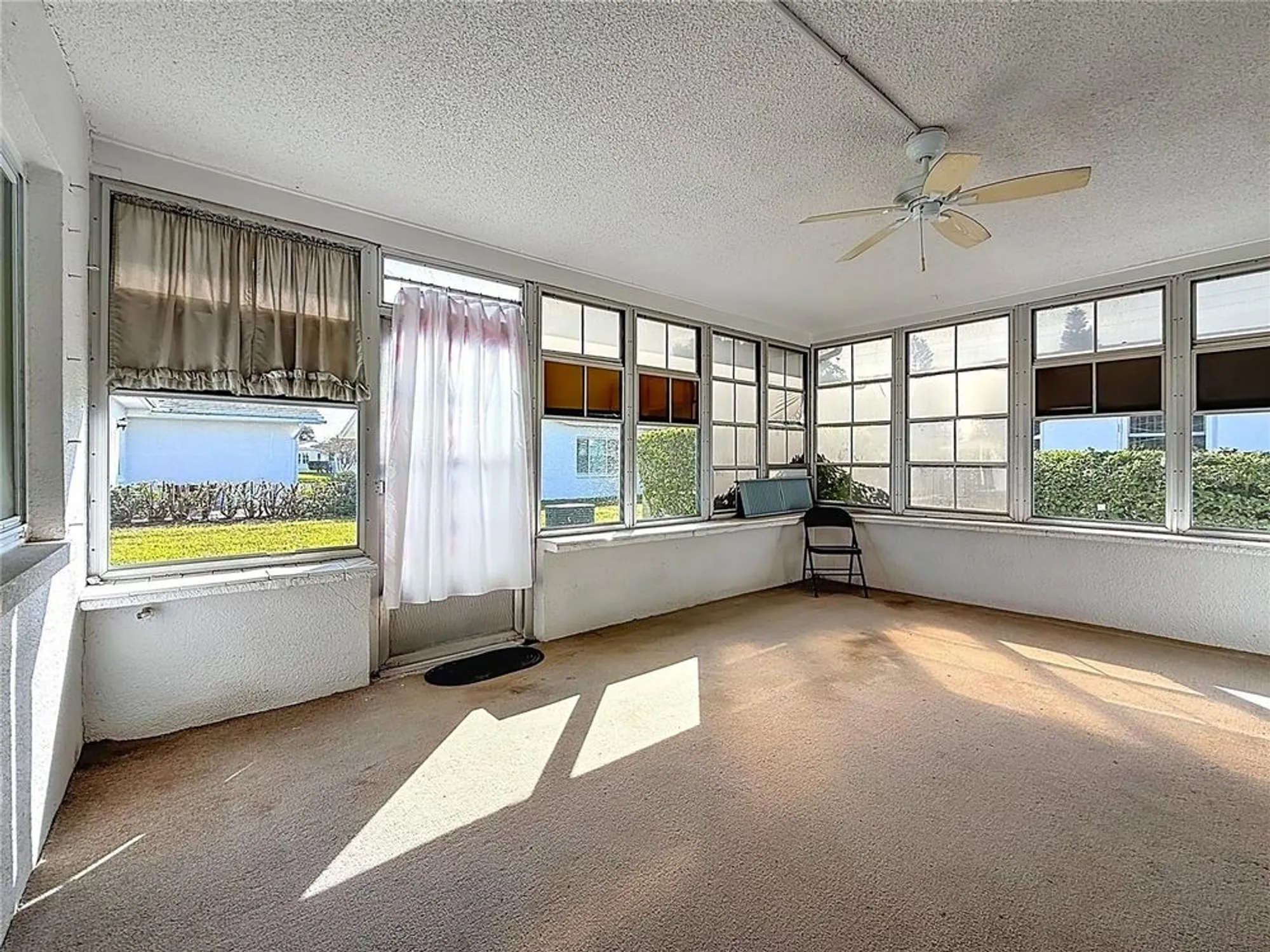 Property Slideshow image 31 of 45 | 9729 36th way n # 4, Pinellas Park, FL, 33782