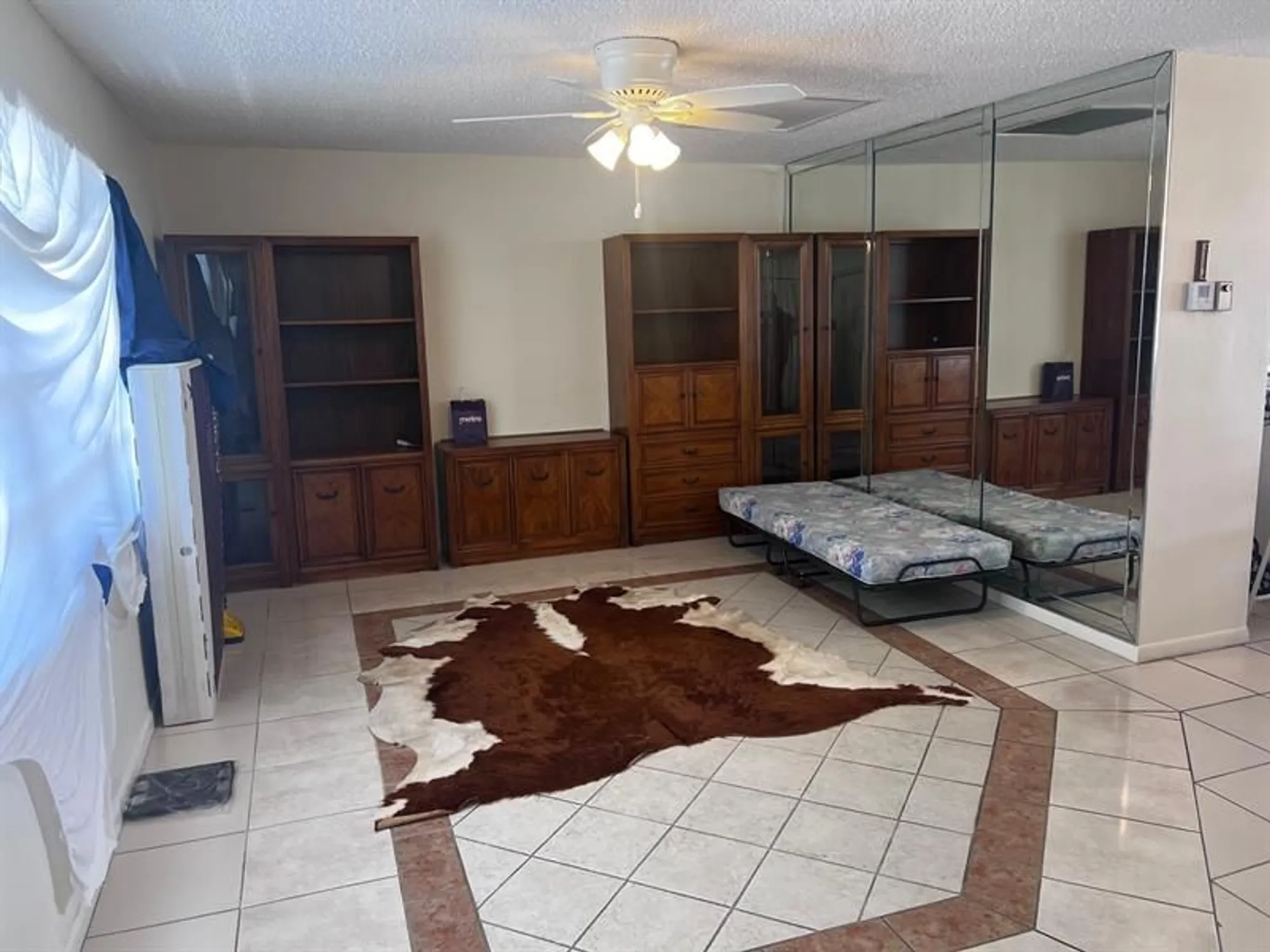 Property Slideshow image 13 of 19 | 329 se 3rd st 502t, Hallandale Beach, FL, 33009