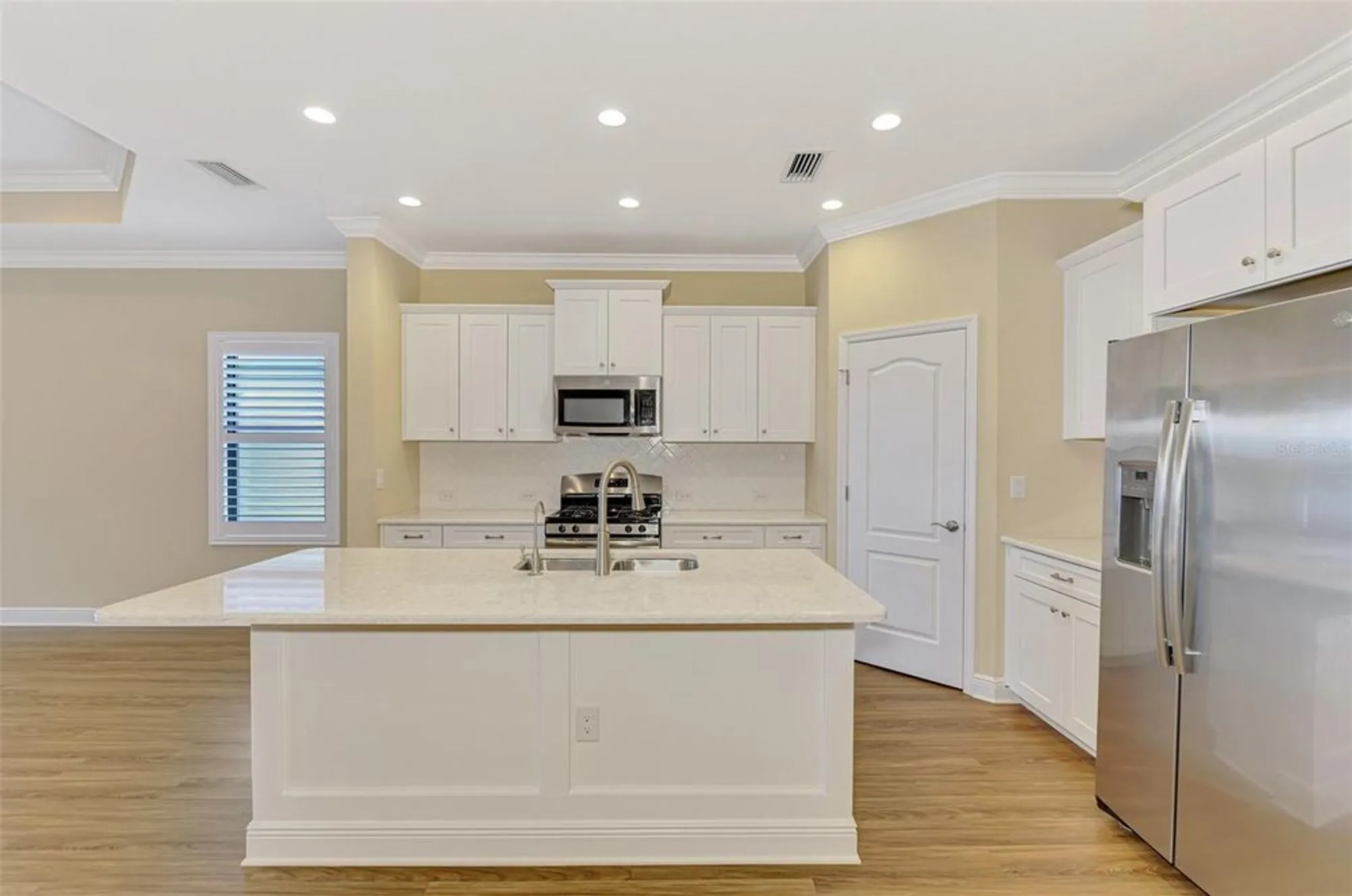 Property Slideshow image 21 of 69 | 21641 winter park ct, Venice, FL, 34293