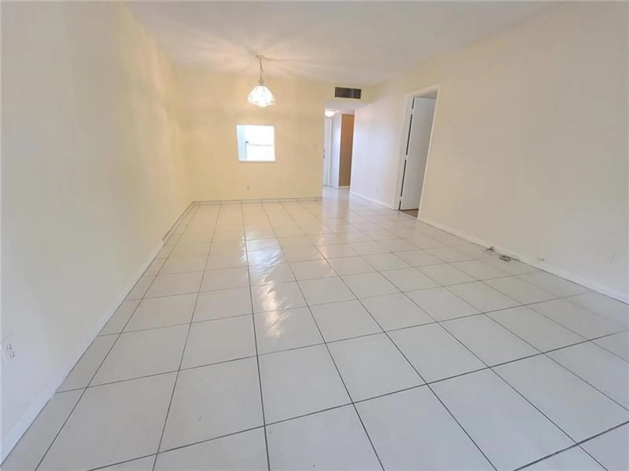 Property Slideshow image 4 of 9 | 6000 nw 64th ave 205, Tamarac, FL, 33319