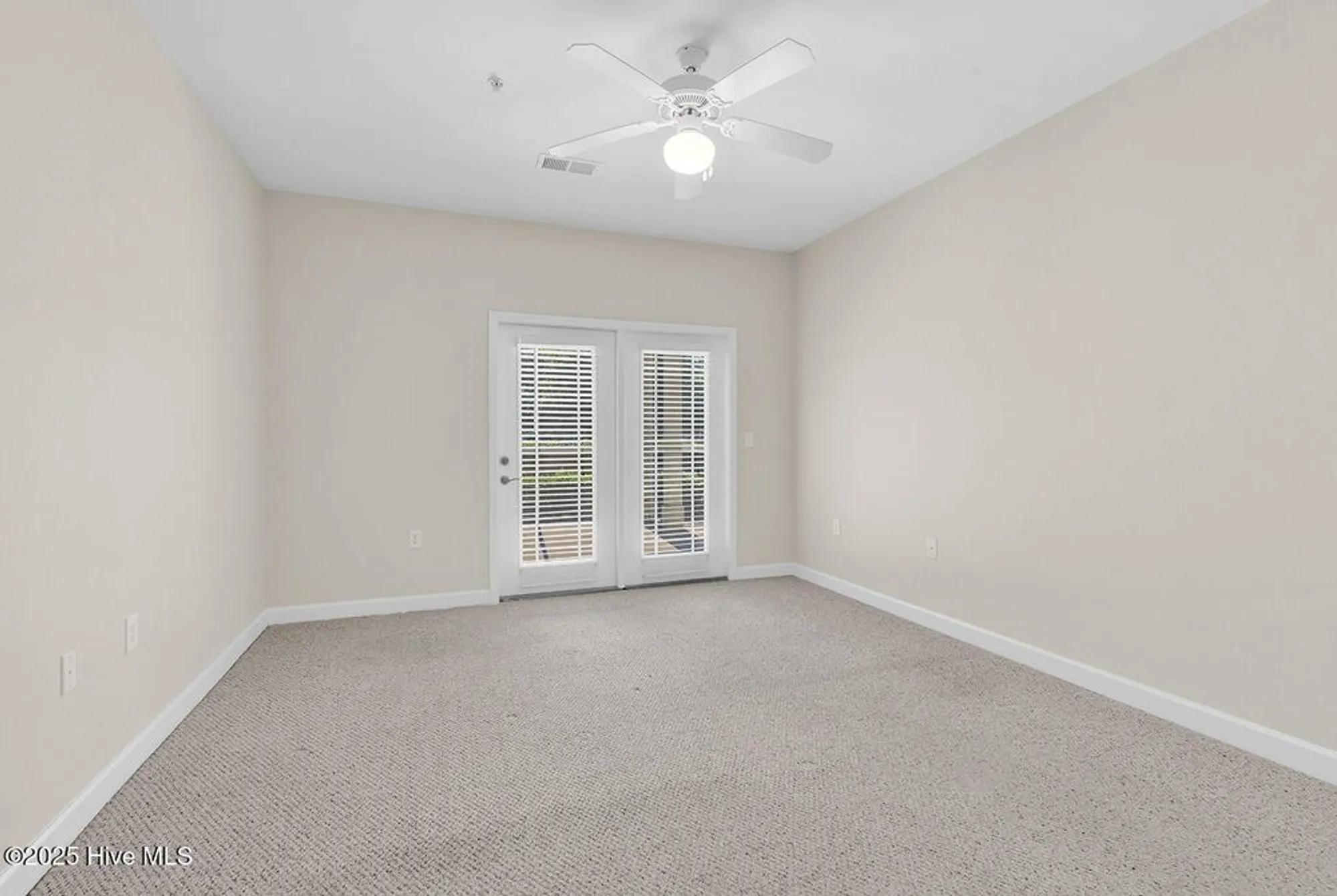 Property Slideshow image 14 of 30 | 395 s crow creek dr 1304, Calabash, NC, 28467