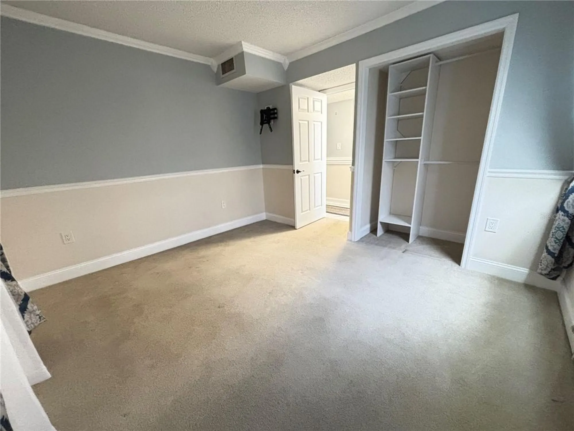 Property Slideshow image 14 of 22 | 3951 lake bayshore dr f408, Bradenton, FL, 34205