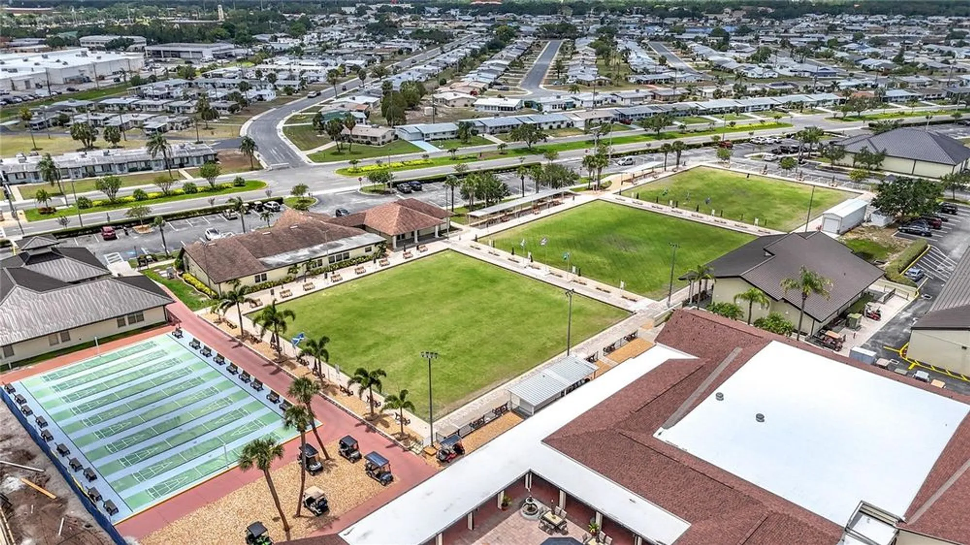 Property Slideshow image 40 of 41 | 904 desert hills dr, Sun City Center, FL, 33573