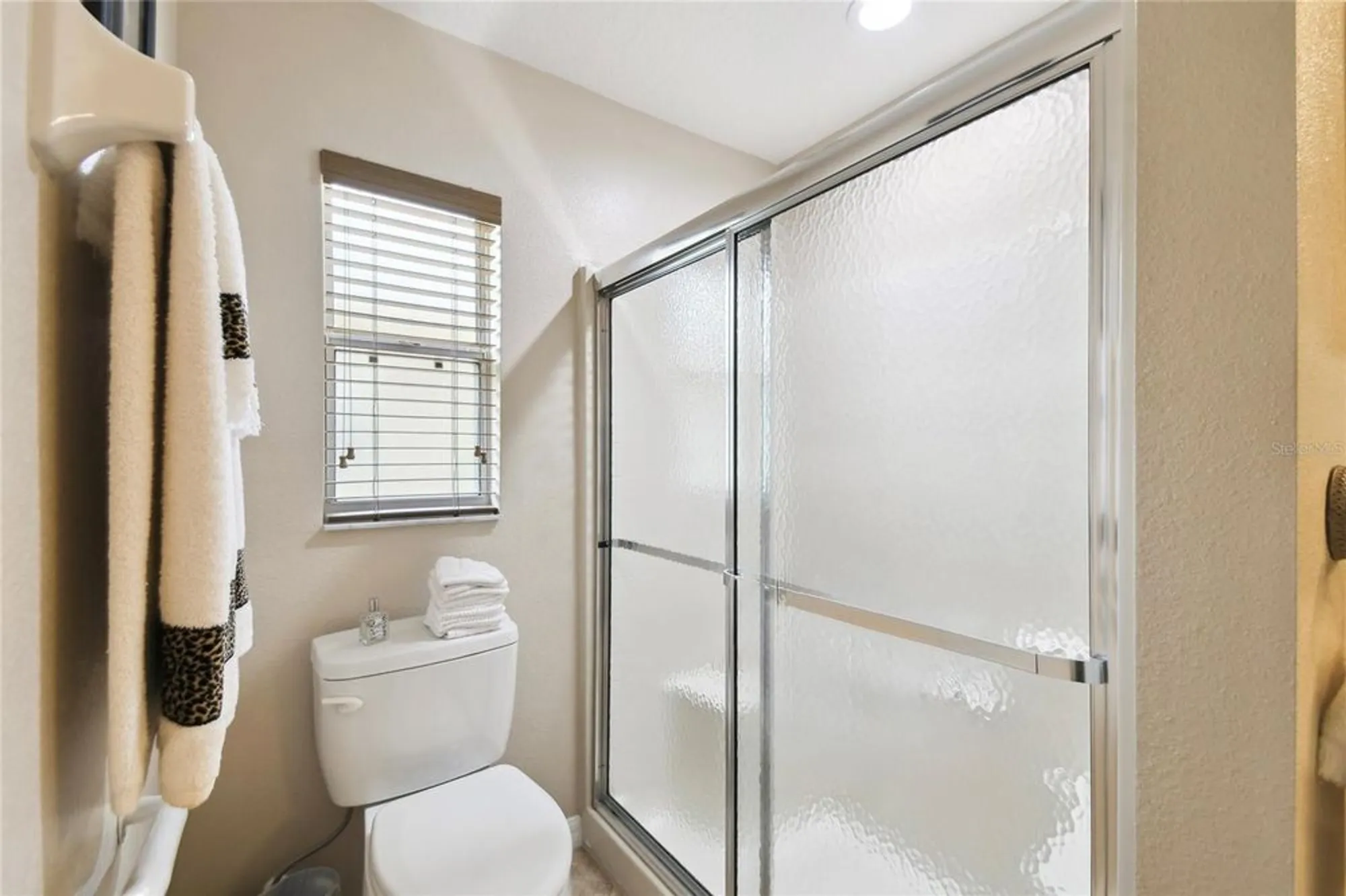 Property Slideshow image 27 of 59 | 560 grand canal dr, Kissimmee, FL, 34759