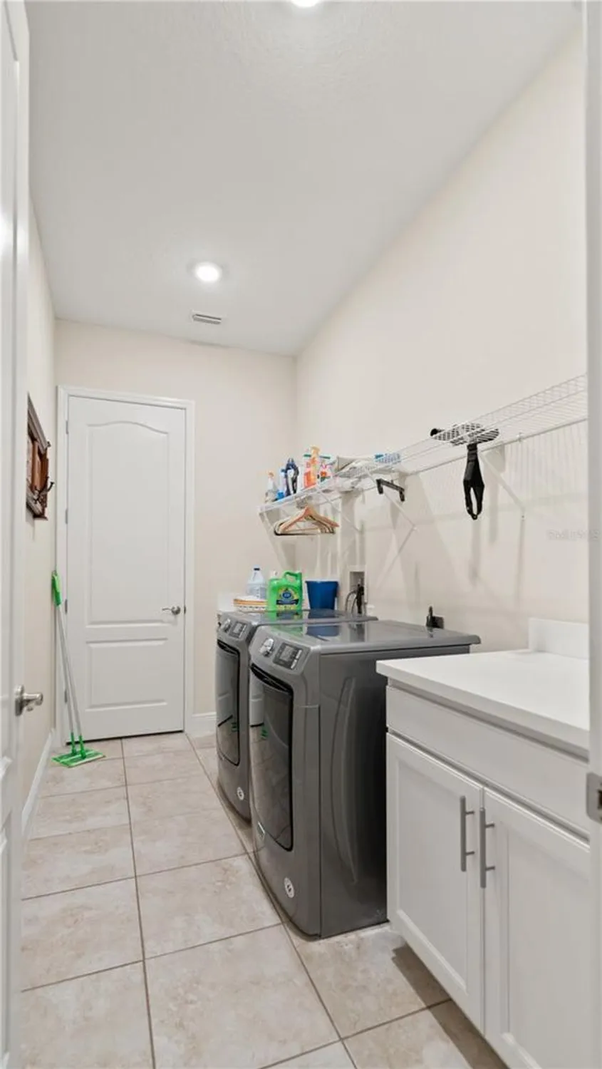 Property Slideshow image 33 of 84 | 1980 flora pass pl, Kissimmee, FL, 34747