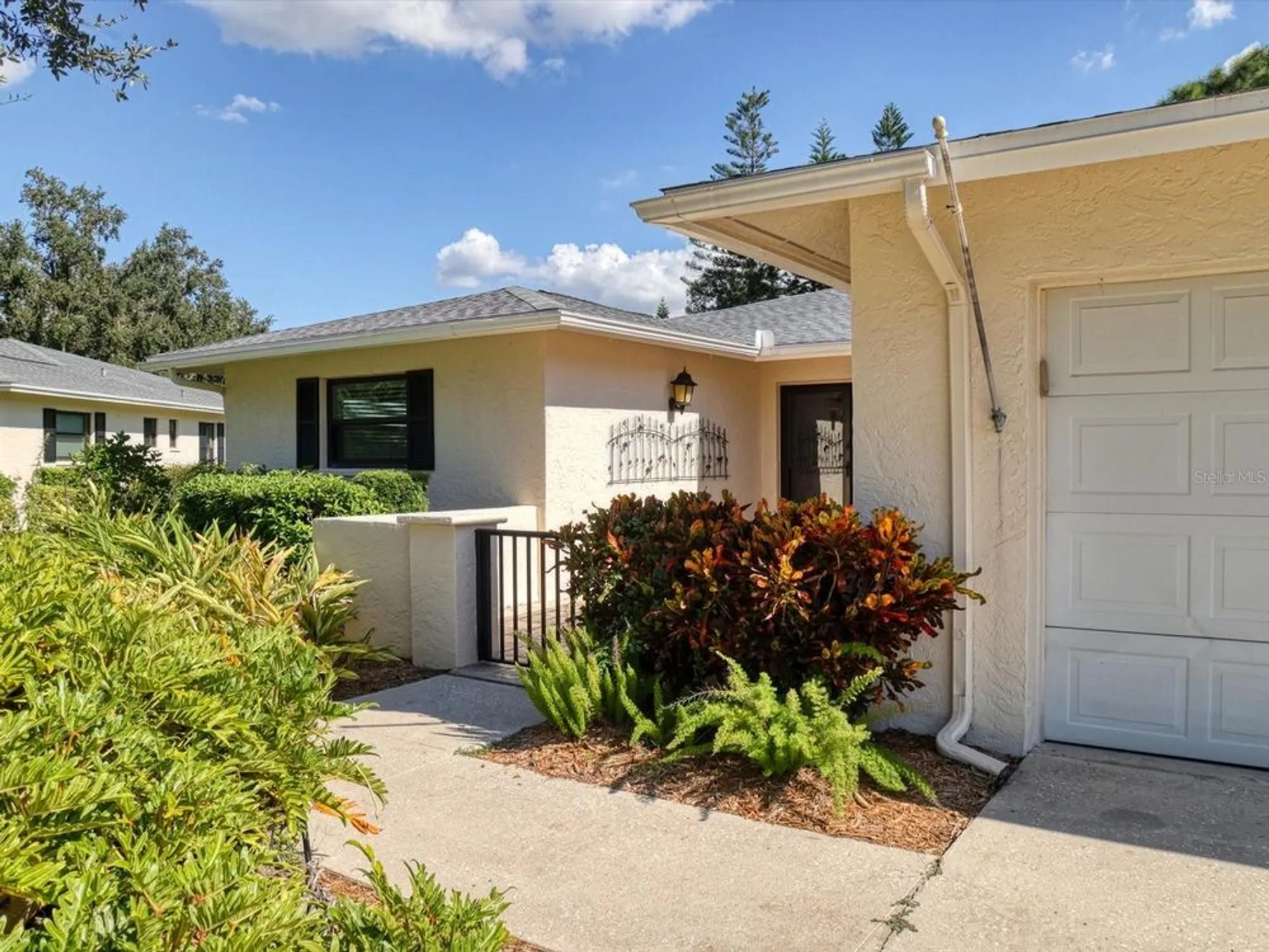 Property Slideshow image 43 of 51 | 7157 fairway bend cir, Sarasota, FL, 34243