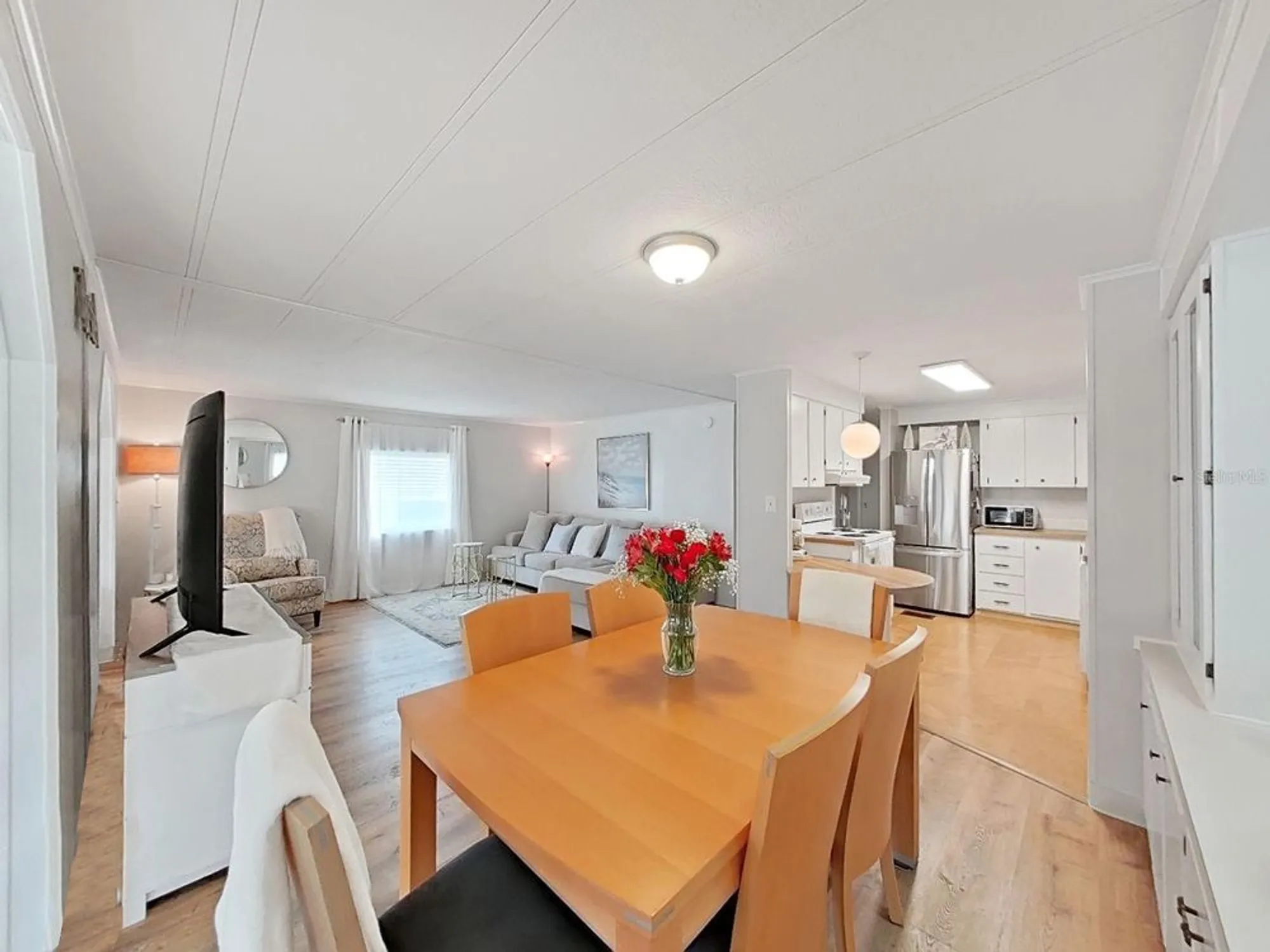 Property Slideshow image 18 of 45 | 4928 foxdale dr, Lakeland, FL, 33810