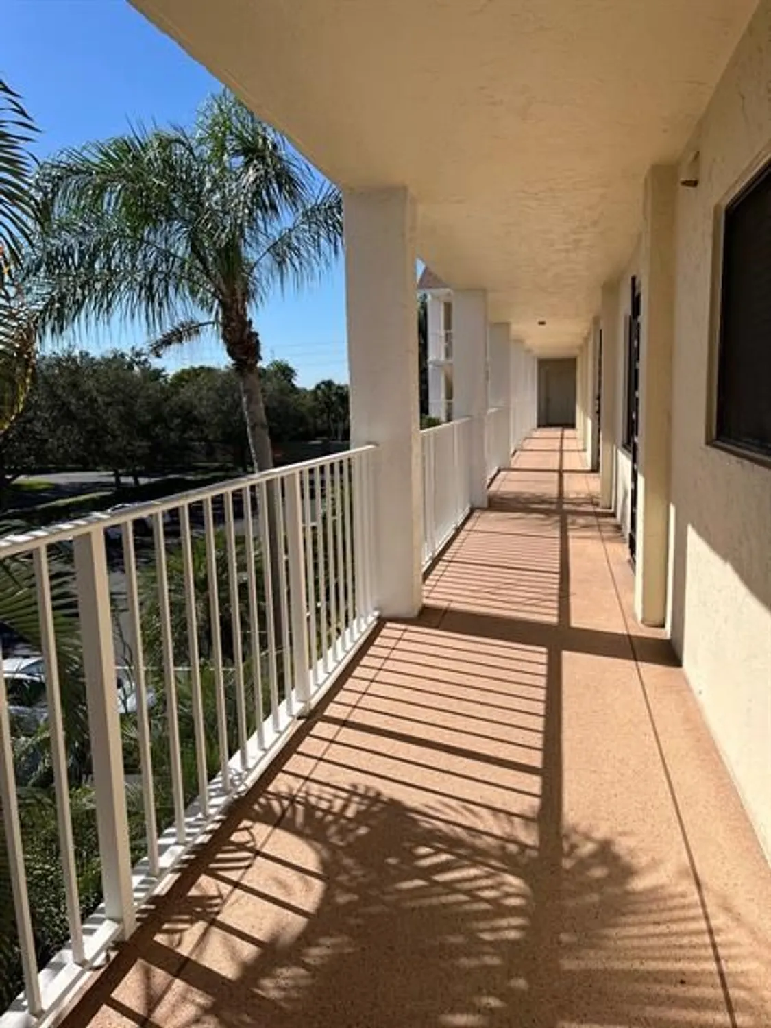 Property Slideshow image 13 of 71 | 7351 kinghurst dr 302, Delray Beach, FL, 33446