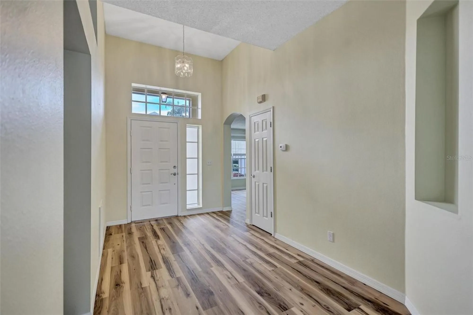 Property Slideshow image 7 of 48 | 811 staffordshire ln 32, Sun City Center, FL, 33573