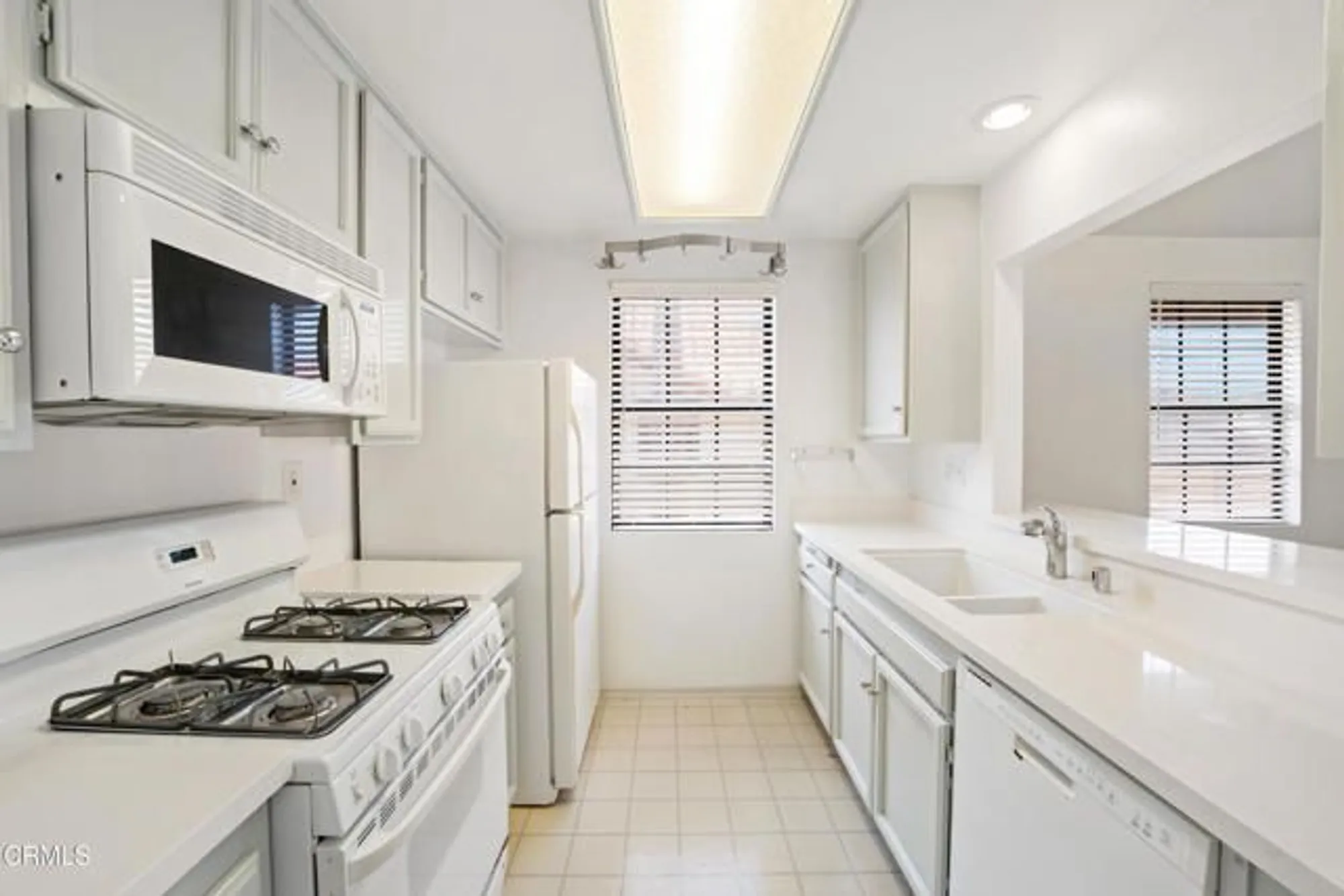 Property Slideshow image 13 of 40 | 4476 antigua way, Oxnard, CA, 93035