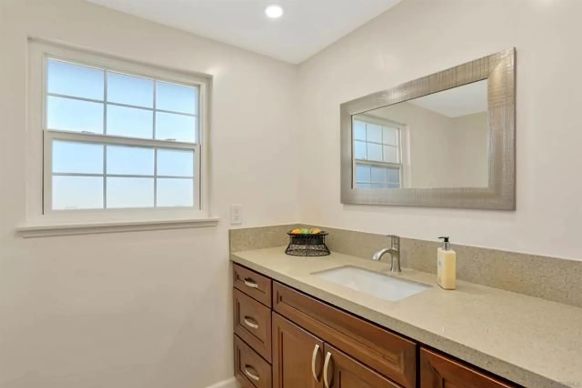 Property Slideshow image 27 of 47 | 16421 ramada dr, San Diego, CA, 92128