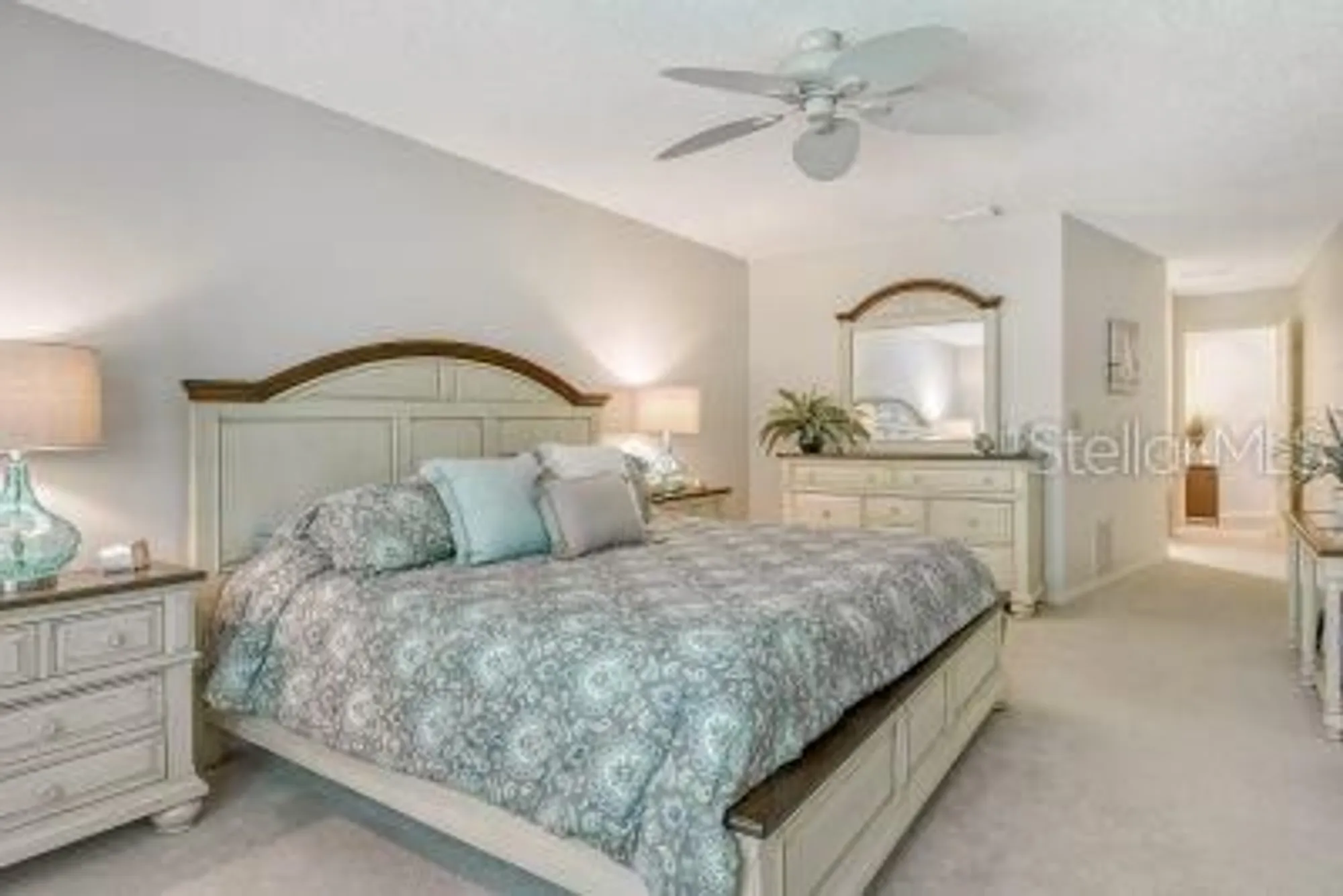Property Slideshow image 18 of 28 | 3954 wilshire cir e # 165, Sarasota, FL, 34238