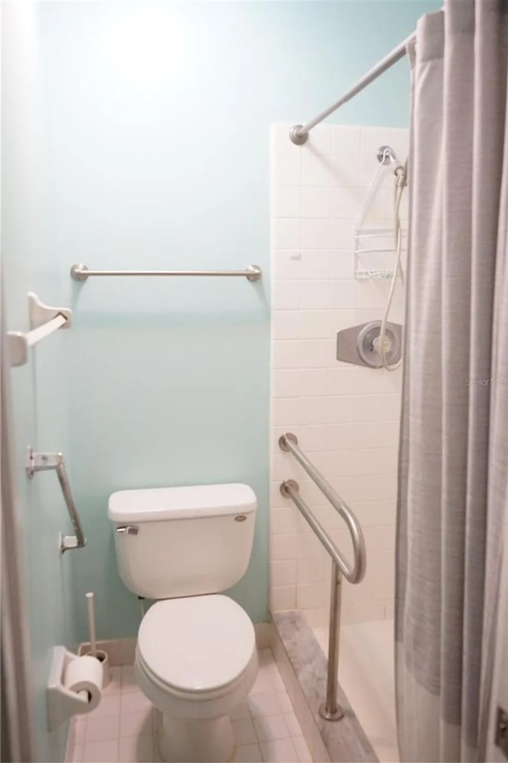 Property Slideshow image 16 of 40 | 413 lake point ct # 4b, Sun City Center, FL, 33573