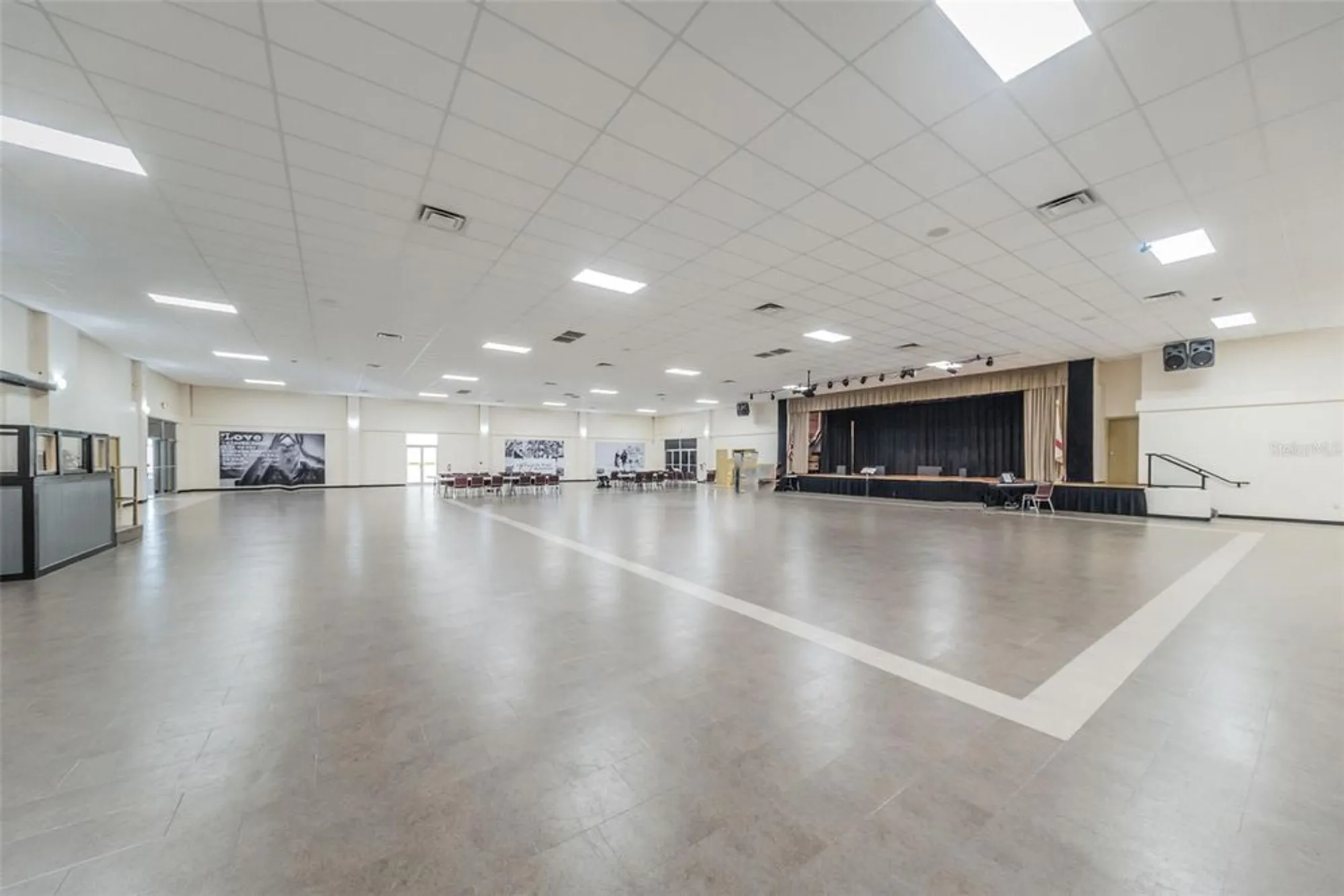 Property Slideshow image 39 of 70 | 2430 brazilia dr 28, Clearwater, FL, 33763