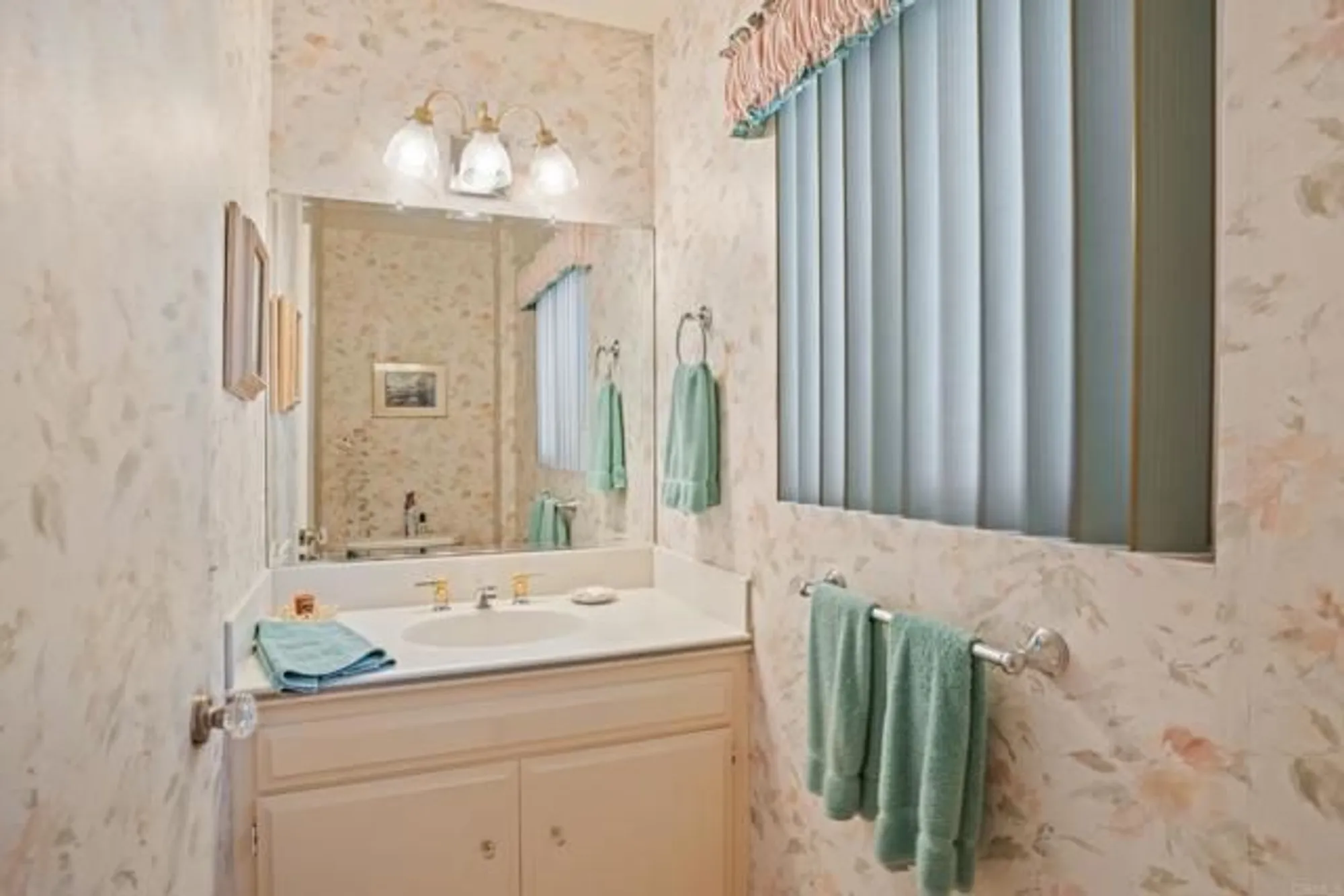 Property Slideshow image 35 of 55 | 10951 rim rd, Escondido, CA, 92026