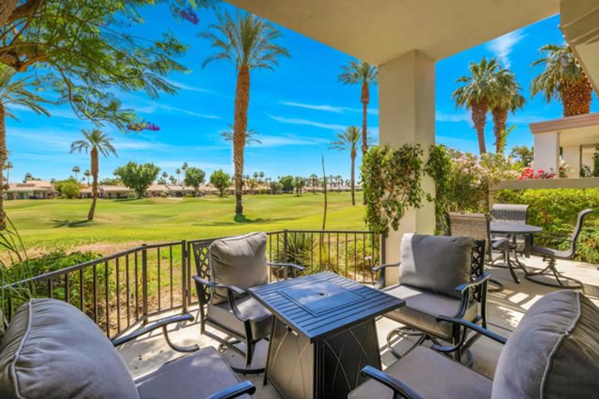 Property Slideshow image 23 of 29 | 55334 riviera, La Quinta, CA, 92253