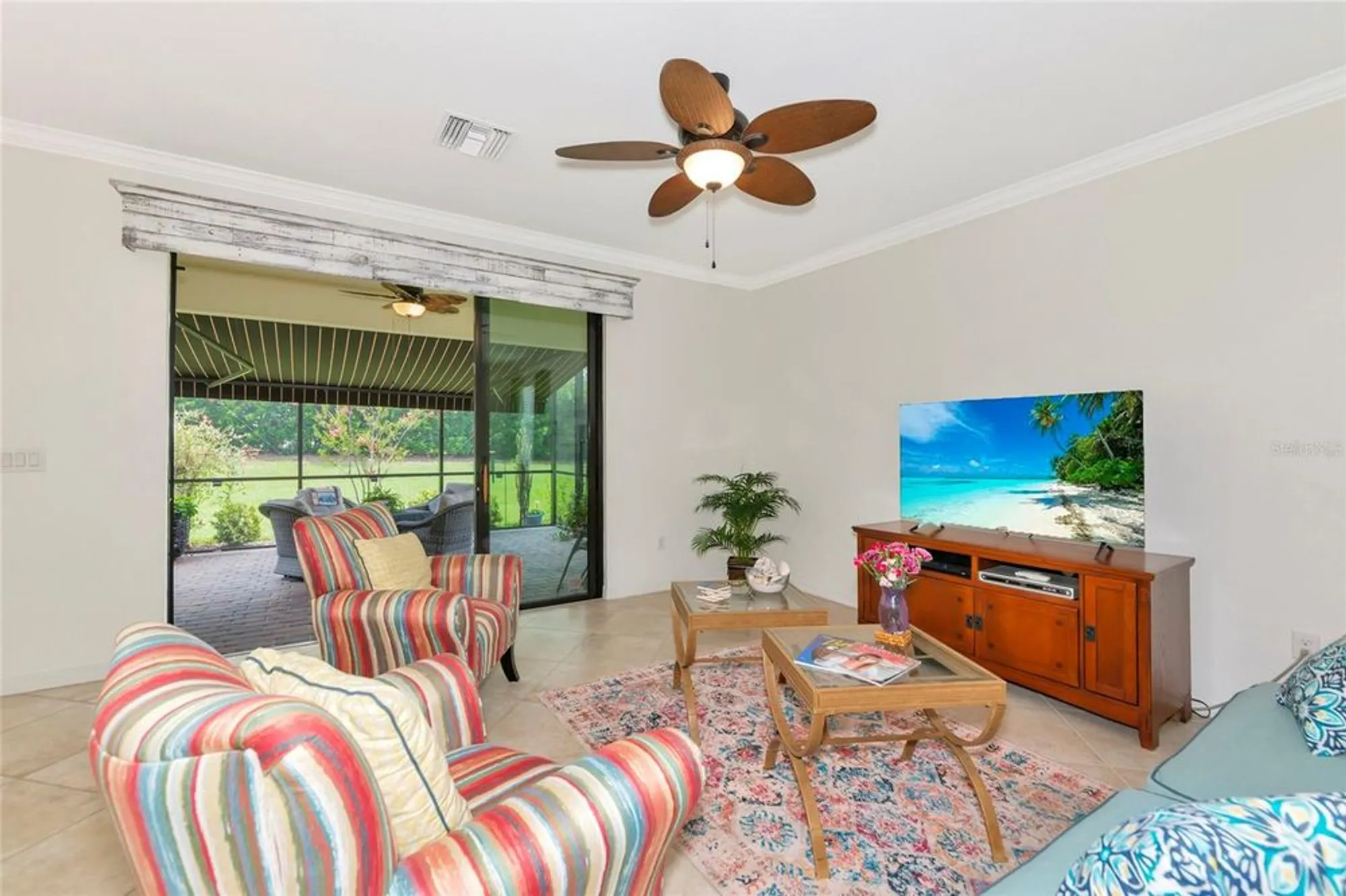 Property Slideshow image 10 of 34 | 6814 willowshire way, Bradenton, FL, 34212