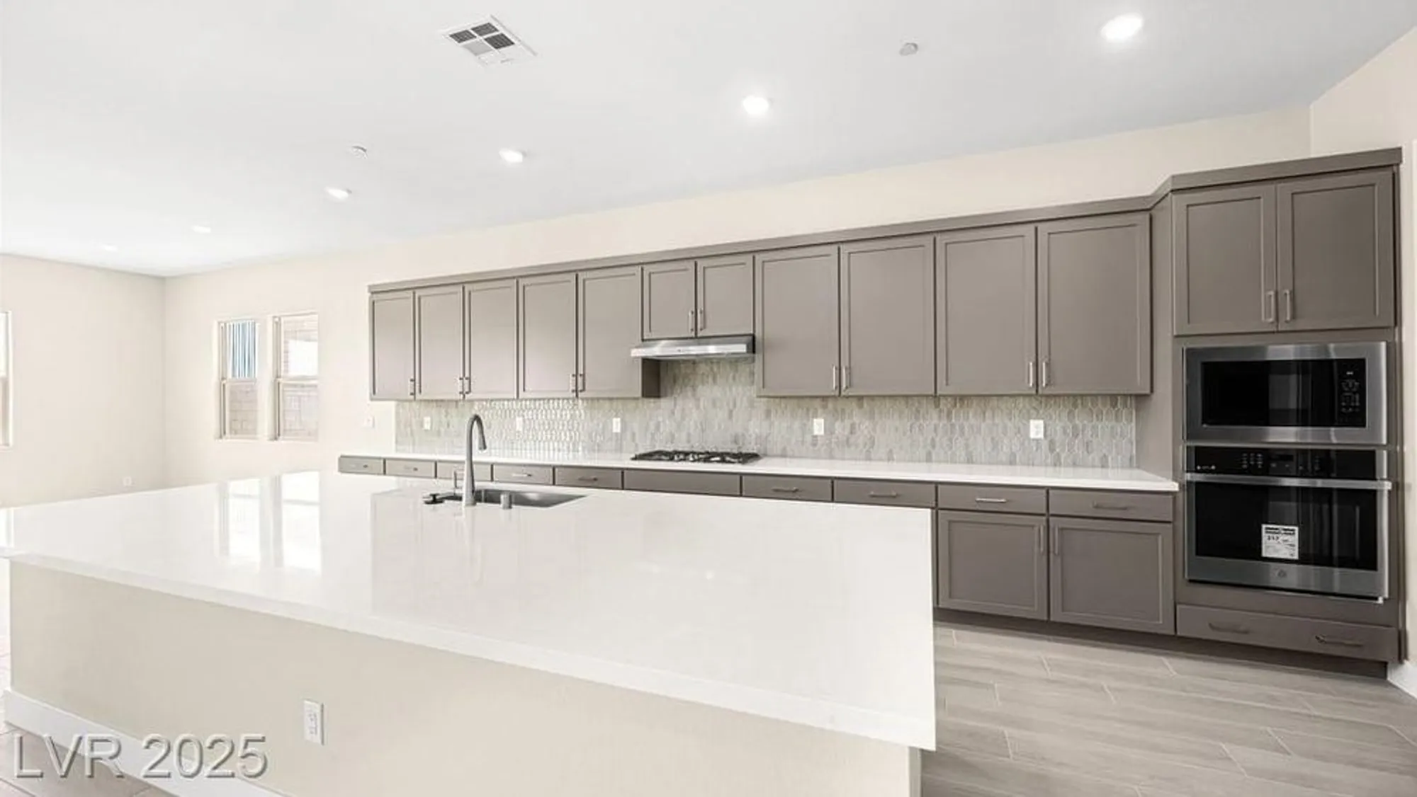 Property Slideshow image 12 of 48 | 237 paraggi bay dr, Henderson, NV, 89011