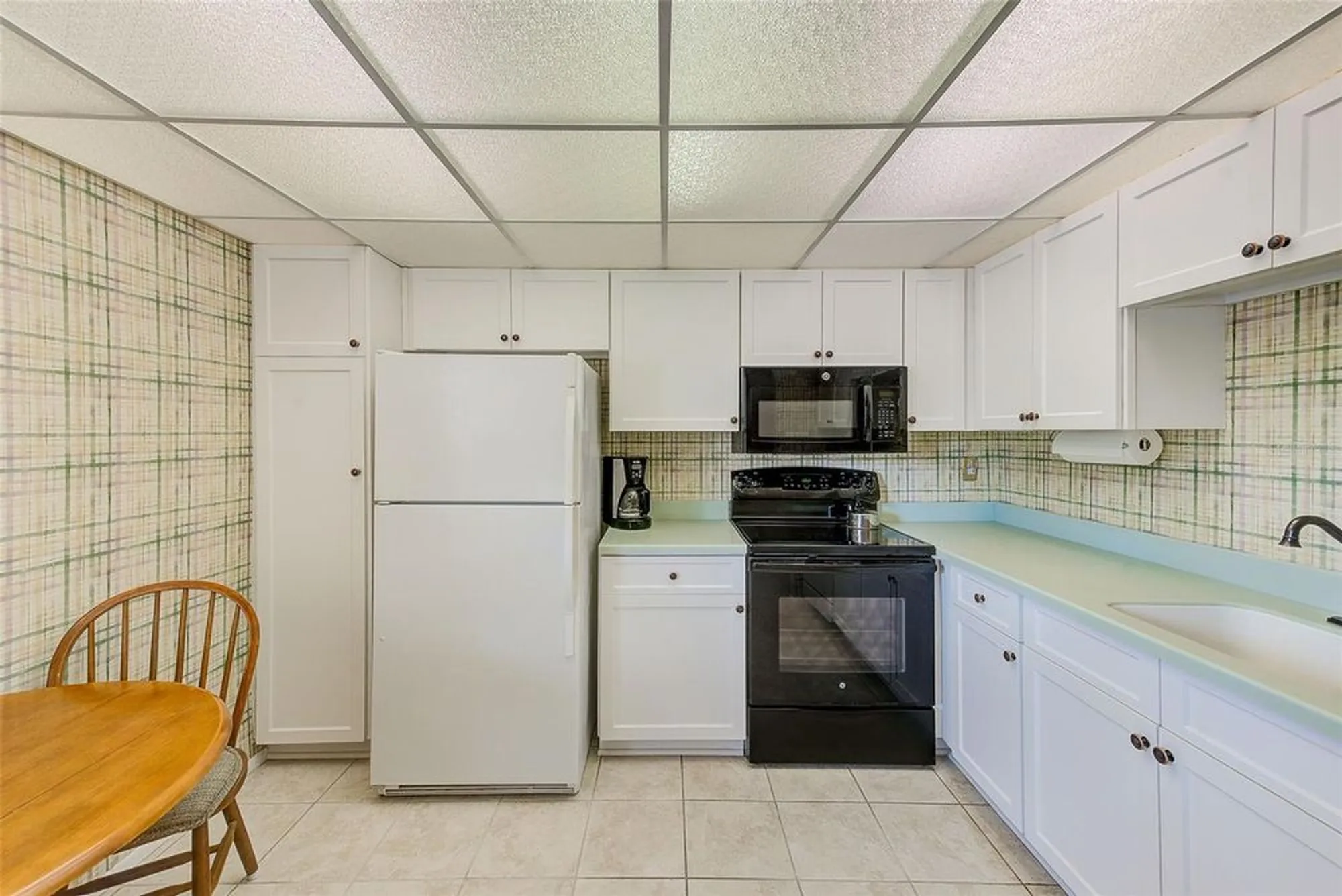 Property Slideshow image 9 of 35 | 14130 rosemary ln 4115, Largo, FL, 33774