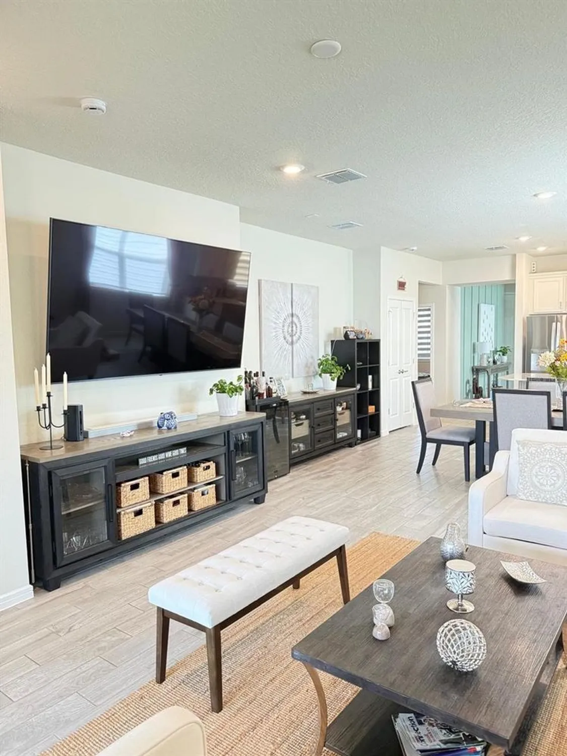 Property Slideshow image 7 of 18 | 1873 spring shower cir, Kissimmee, FL, 34744