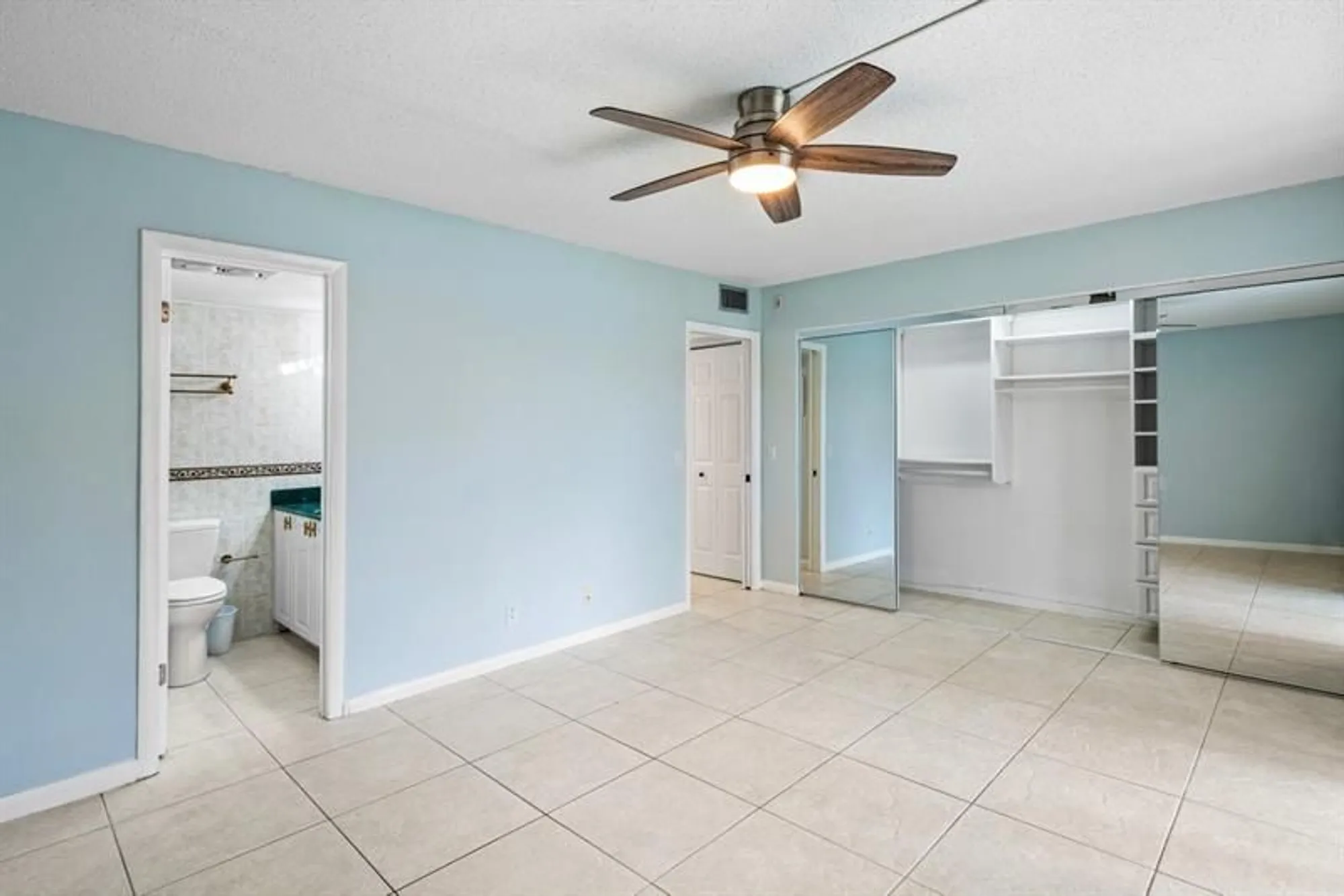 Property Slideshow image 11 of 62 | 1084 harwood f # 1084, Deerfield Beach, FL, 33442