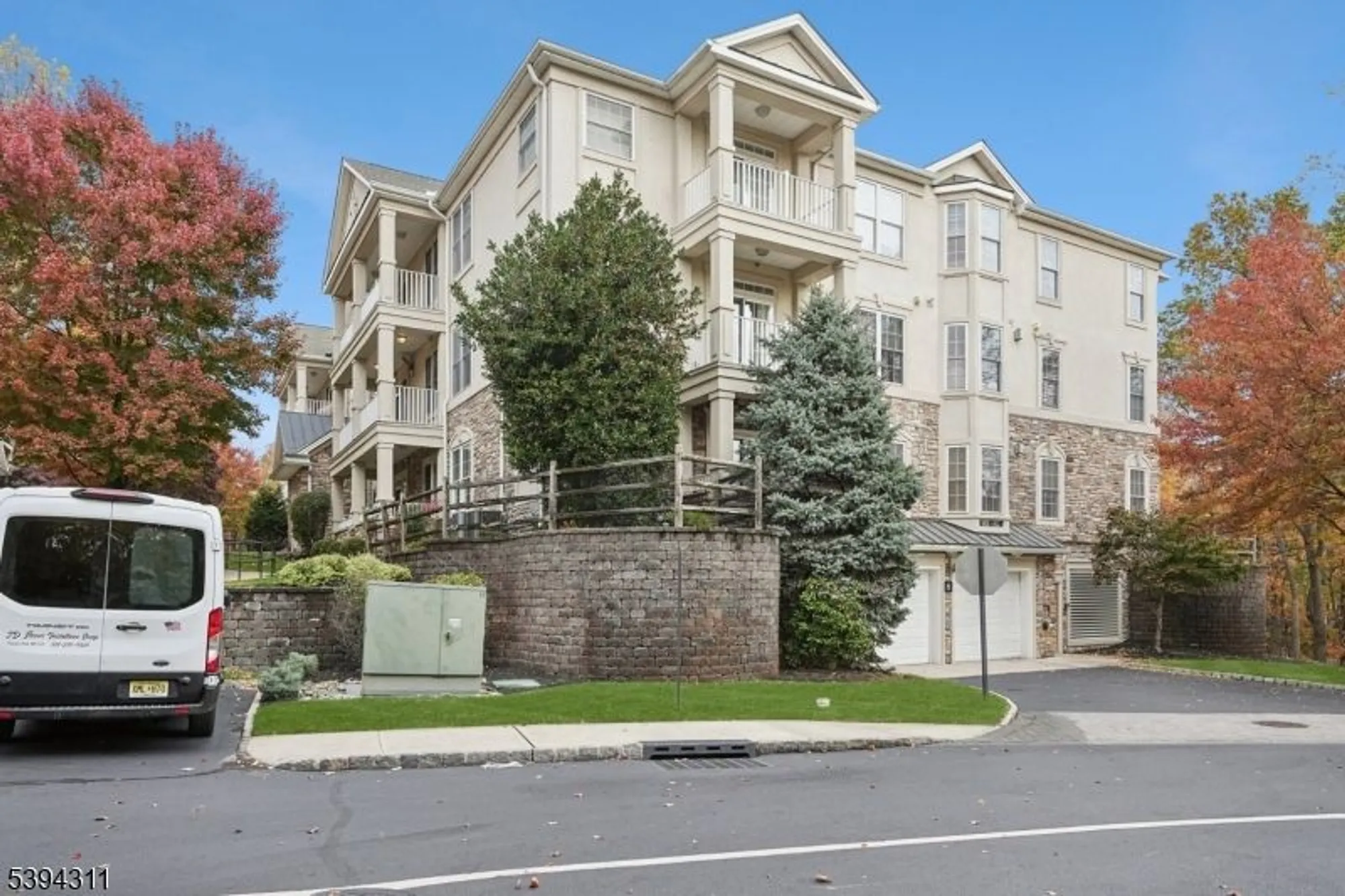 Property Slideshow image 30 of 38 | 806 holly ln, Cedar Grove, NJ, 07009