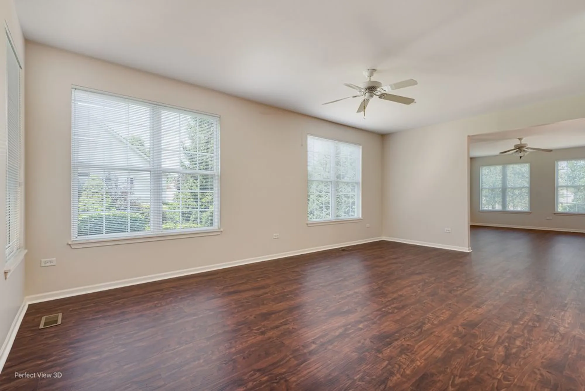 Property Slideshow image 4 of 29 | 16400 grandwood lake dr, Crest Hill, IL, 60403