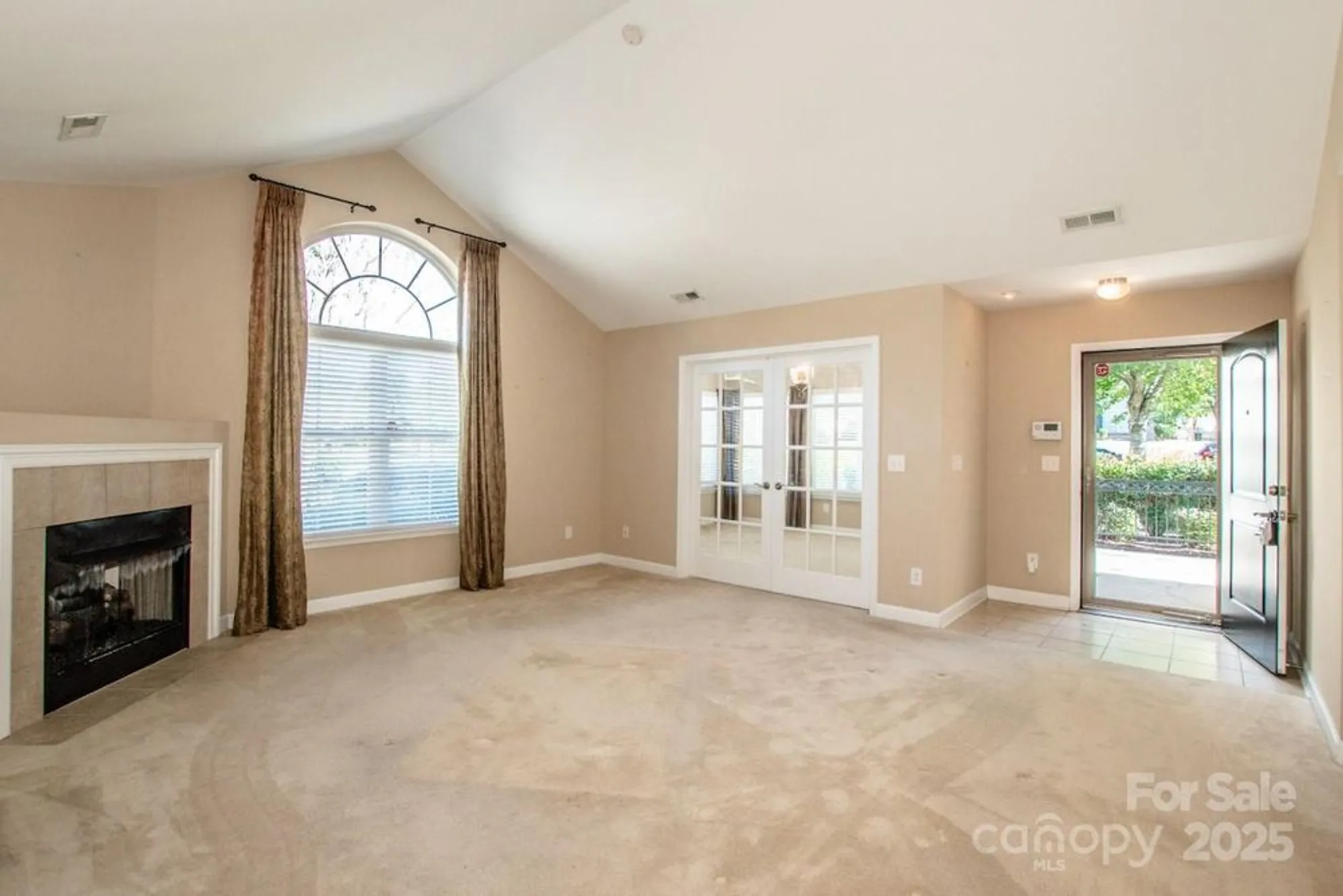 Property Slideshow image 8 of 25 | 4733 polo gate blvd, Charlotte, NC, 28216