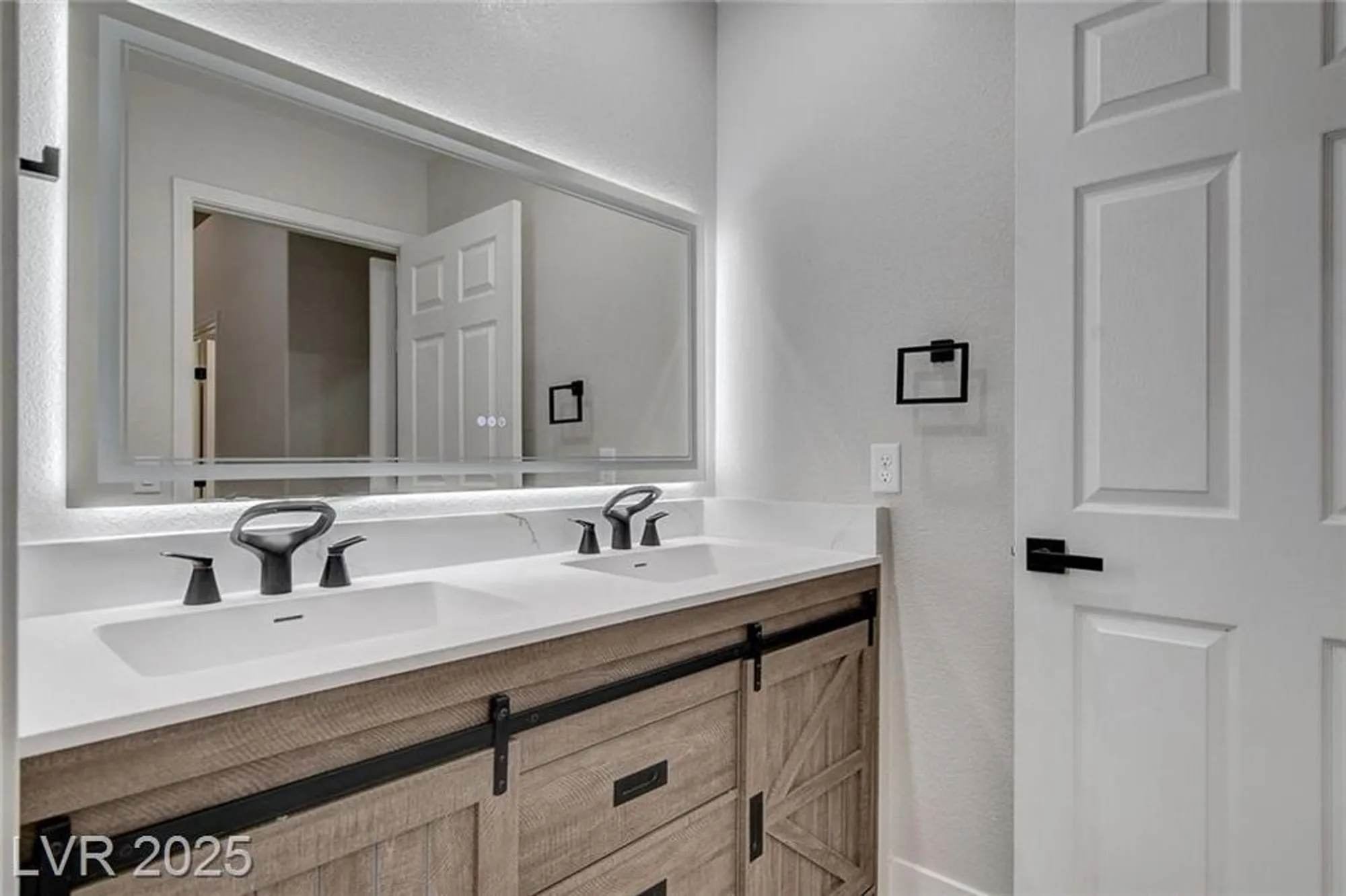 Property Slideshow image 24 of 39 | 3104 hayden ct, Las Vegas, NV, 89134