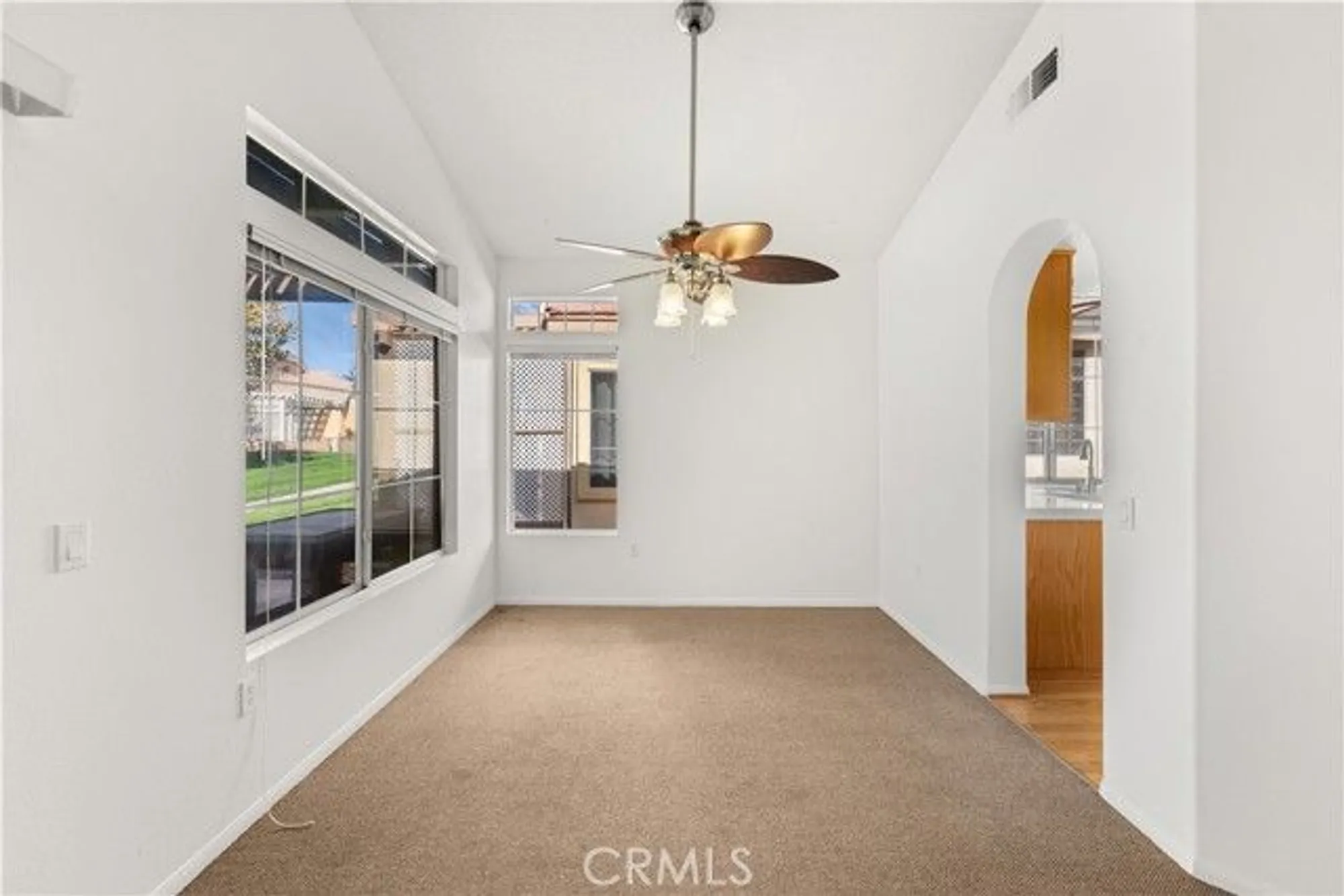 Property Slideshow image 14 of 60 | 19598 rolling green dr, Apple Valley, CA, 92308