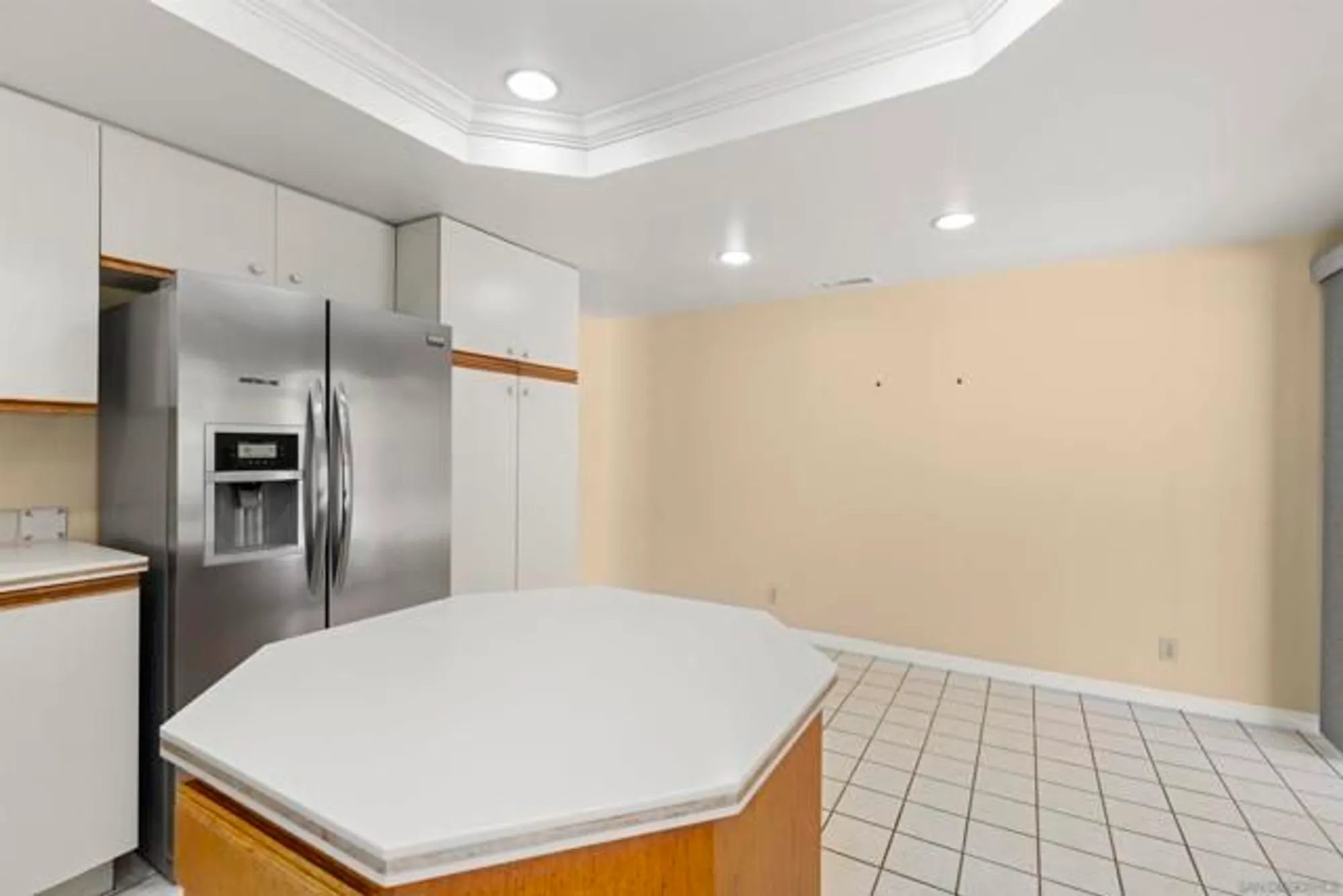 Property Slideshow image 14 of 38 | 13060 avenida marbella, San Diego, CA, 92128