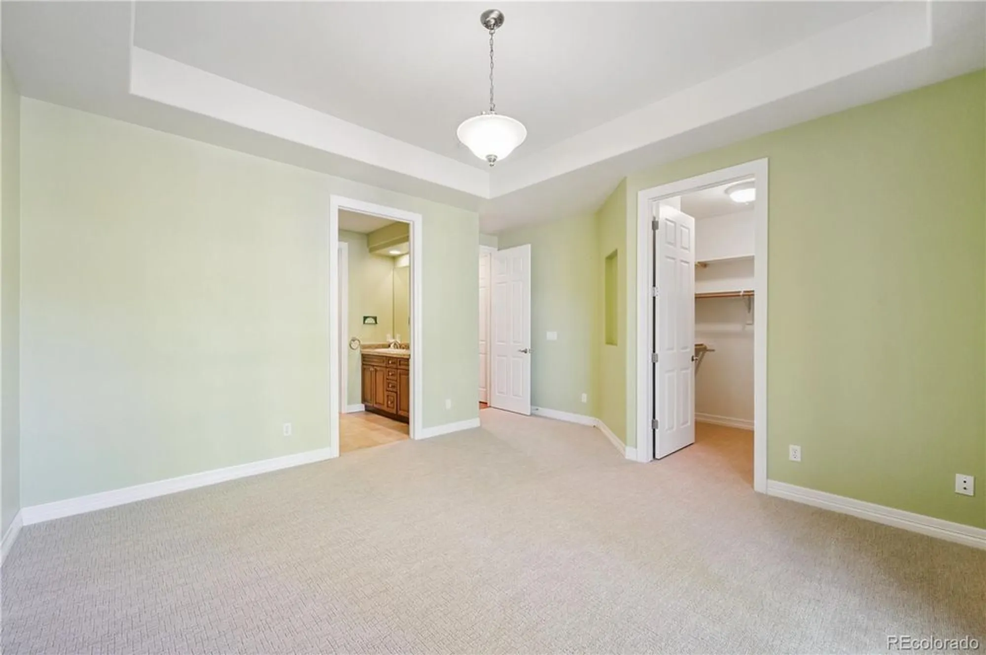 Property Slideshow image 24 of 50 | 8588 w quarles pl, Littleton, CO, 80128