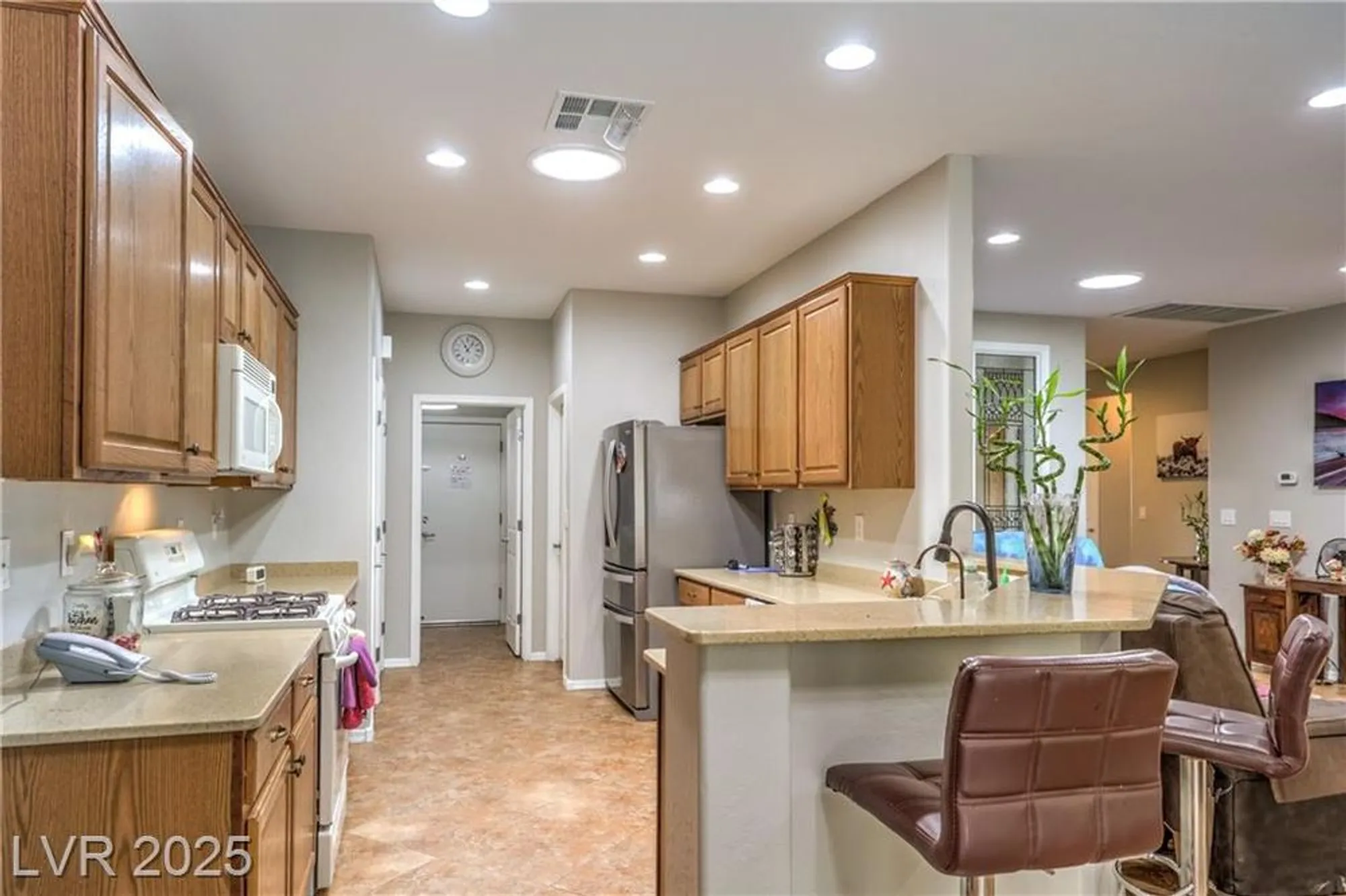 Property Slideshow image 14 of 37 | 2413 hamonah dr, Henderson, NV, 89044