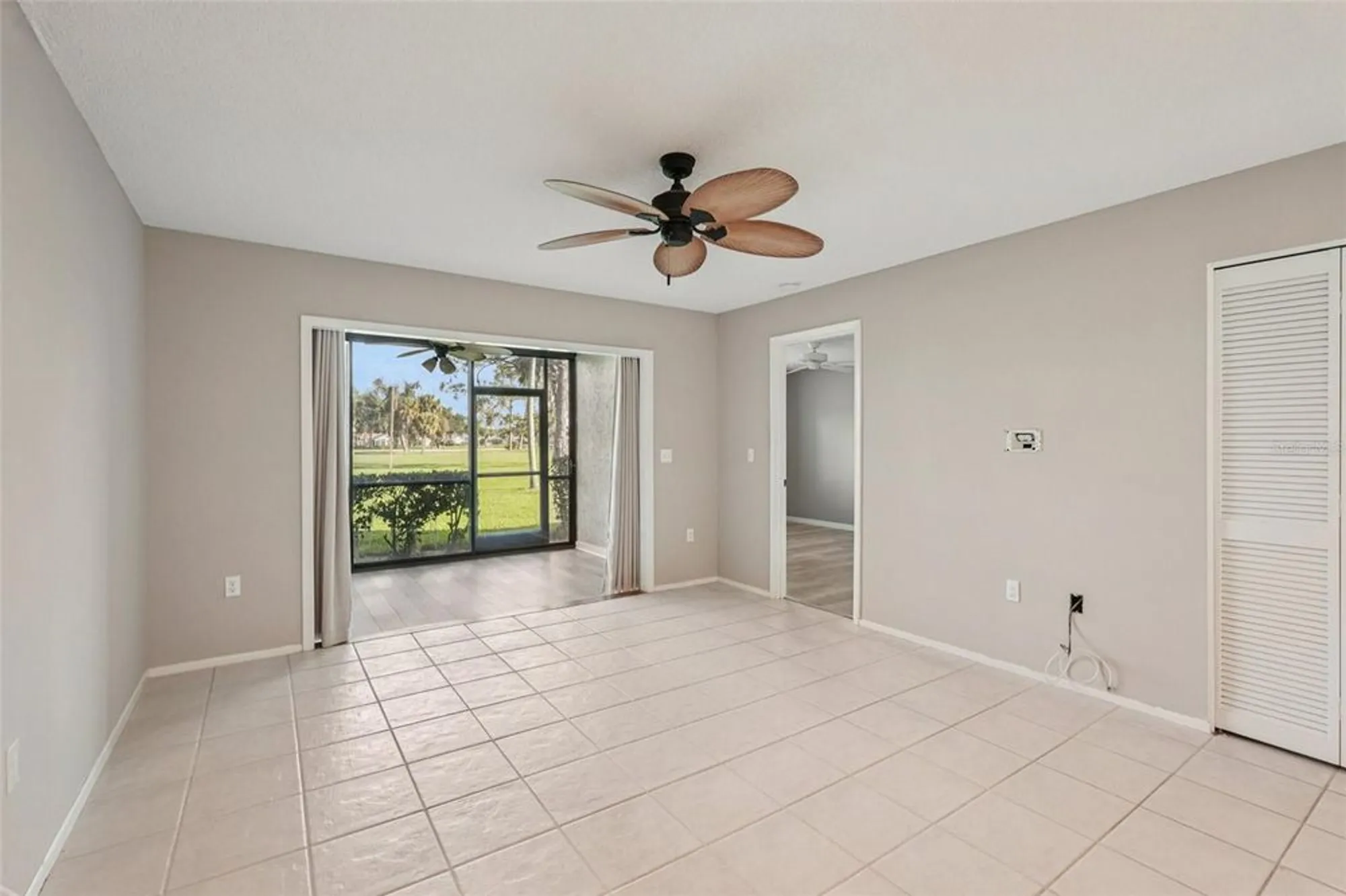 Property Slideshow image 16 of 47 | 5755 avista dr # 5755, Sarasota, FL, 34243