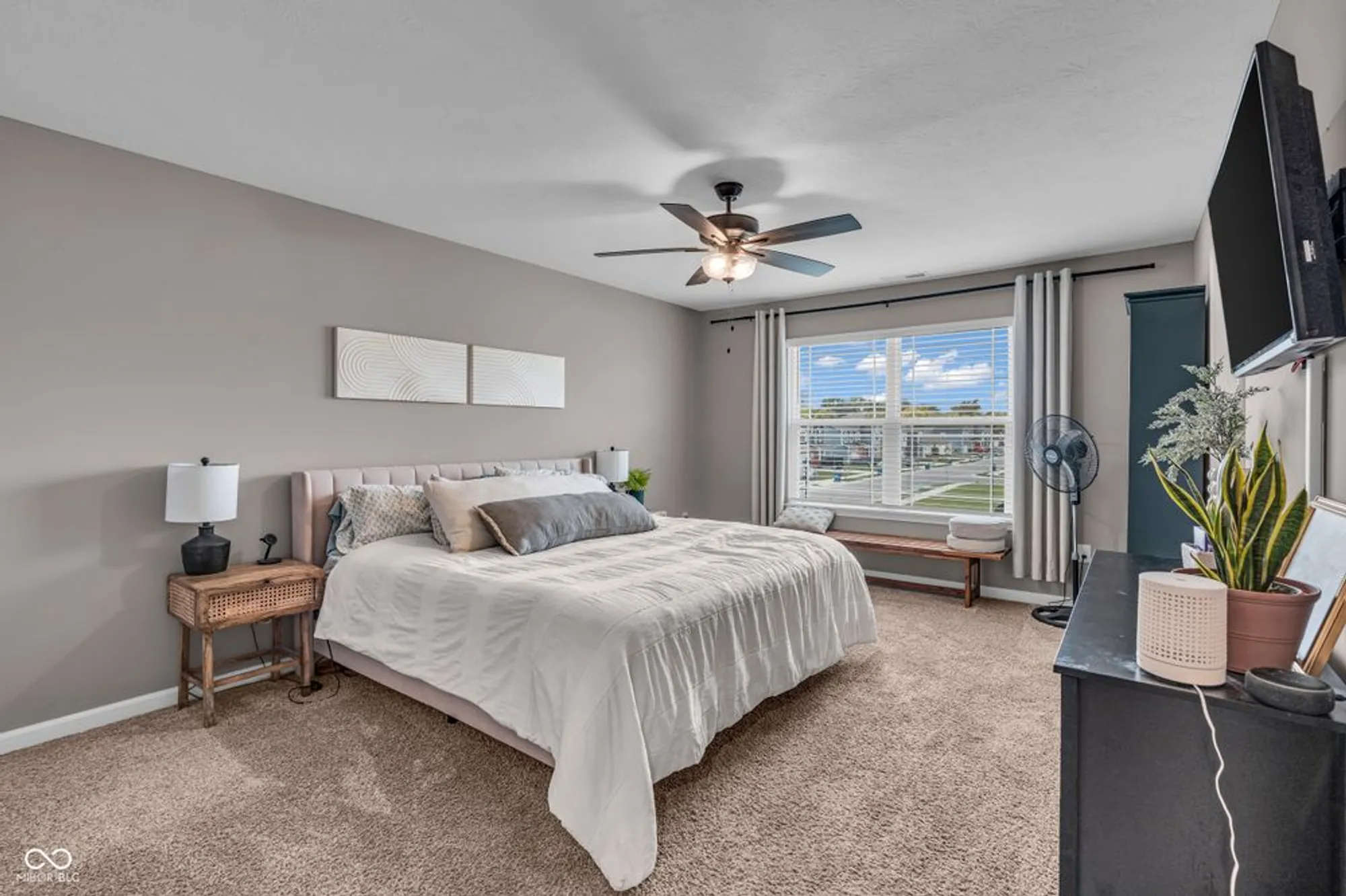 Property Slideshow image 19 of 57 | 9138 hemingway dr, Indianapolis, IN, 46239