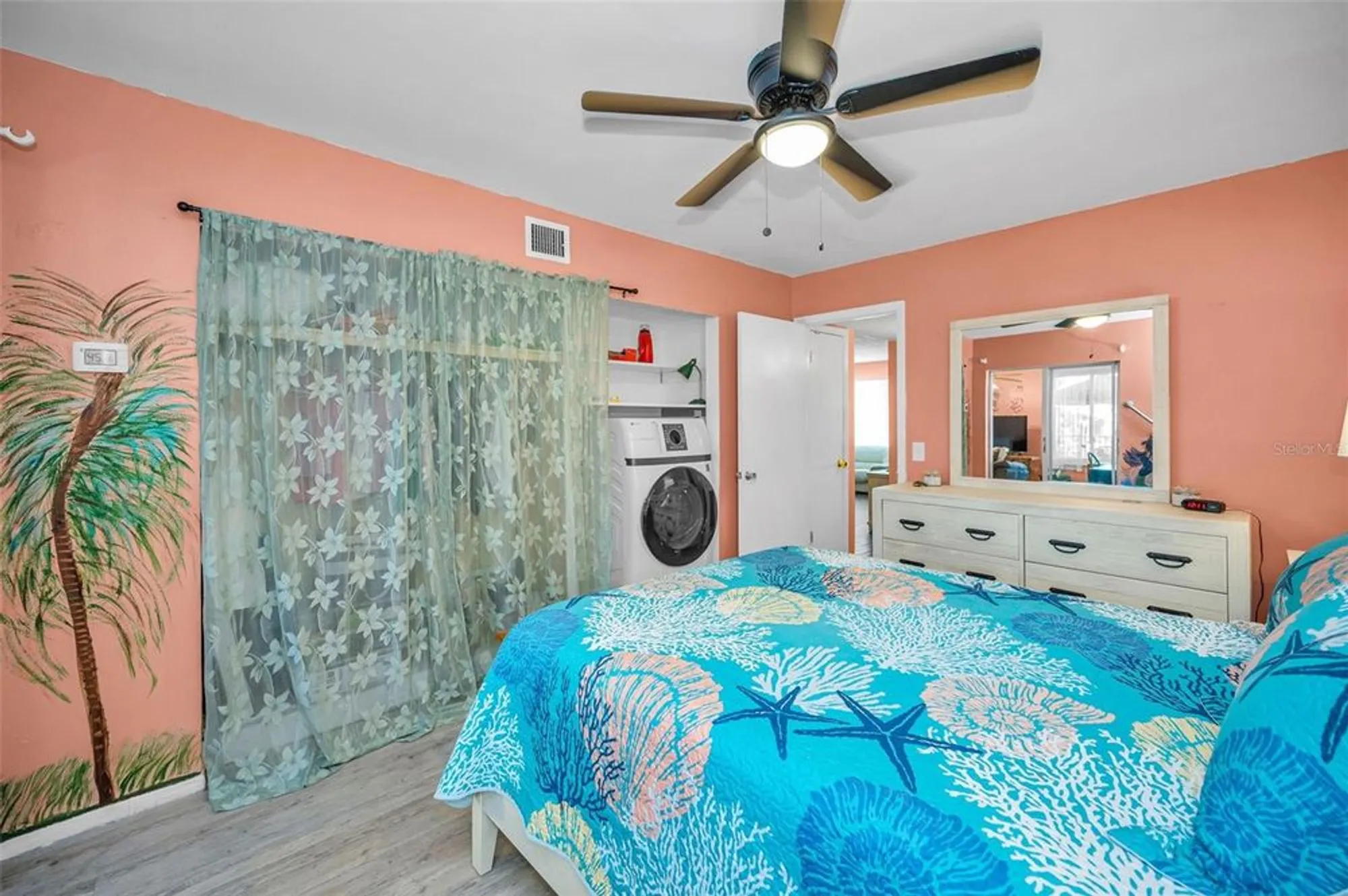 Property Slideshow image 19 of 67 | 2402 ecuadorian way 10, Clearwater, FL, 33763