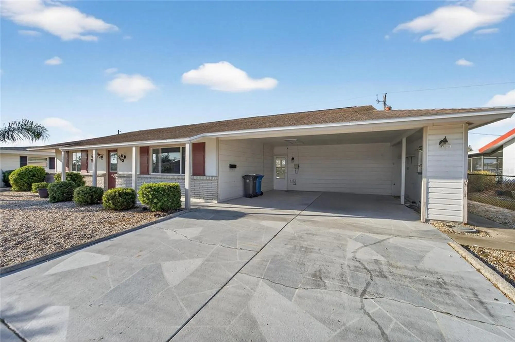 Property Slideshow image 4 of 43 | 743 ojai ave, Sun City Center, FL, 33573