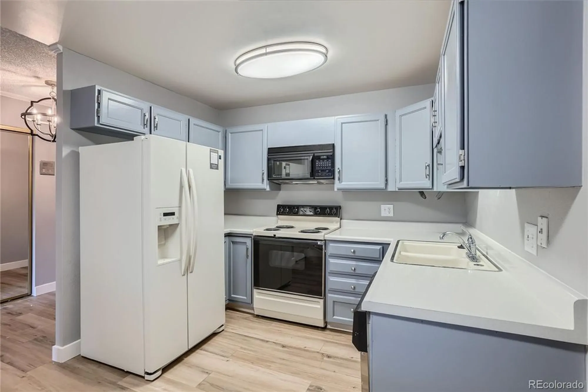 Property Slideshow image 6 of 16 | 3164 s wheeling way 308, Aurora, CO, 80014