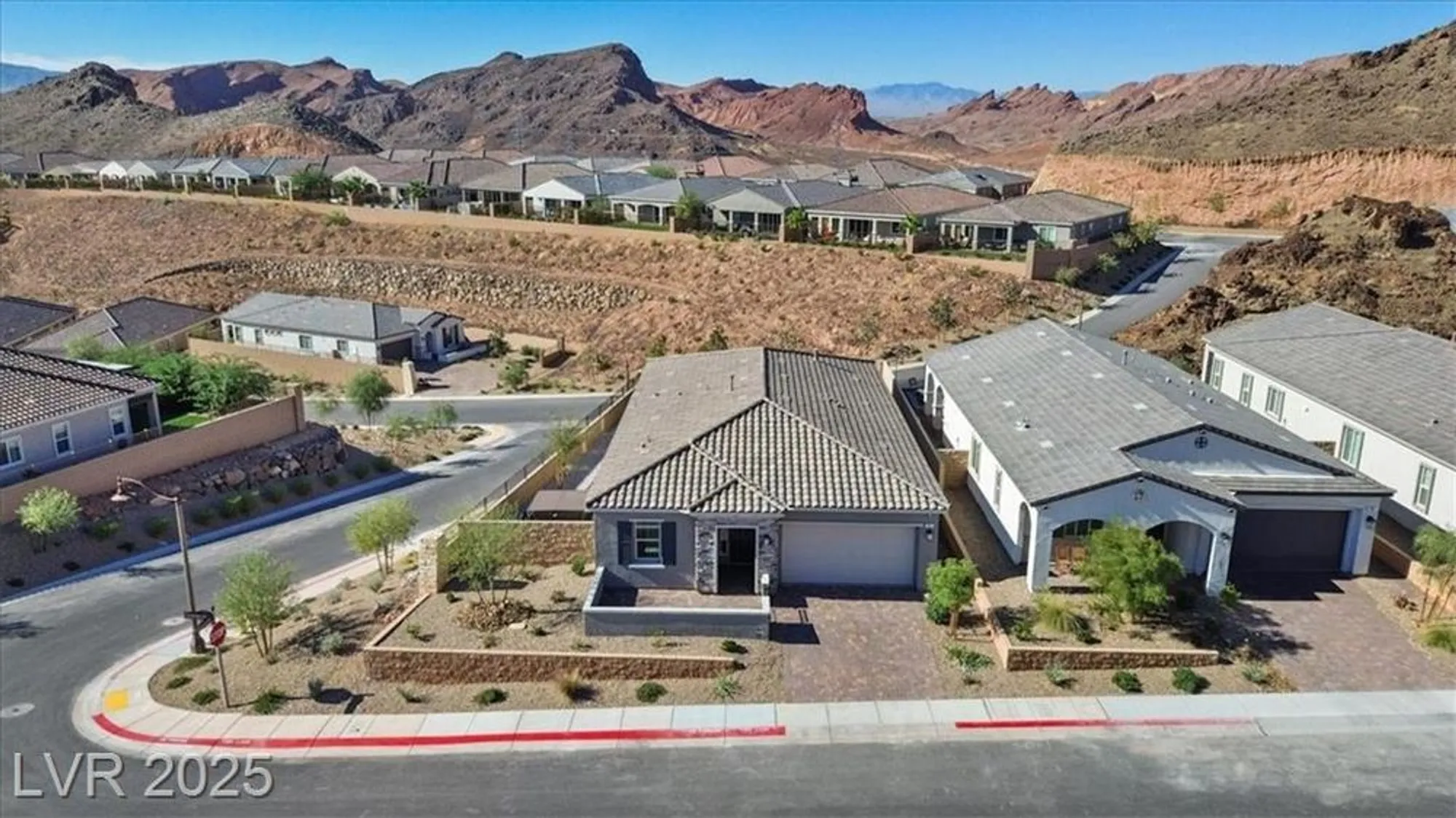 Property Slideshow image 3 of 35 | 85 cathedral wash pl, Henderson, NV, 89011