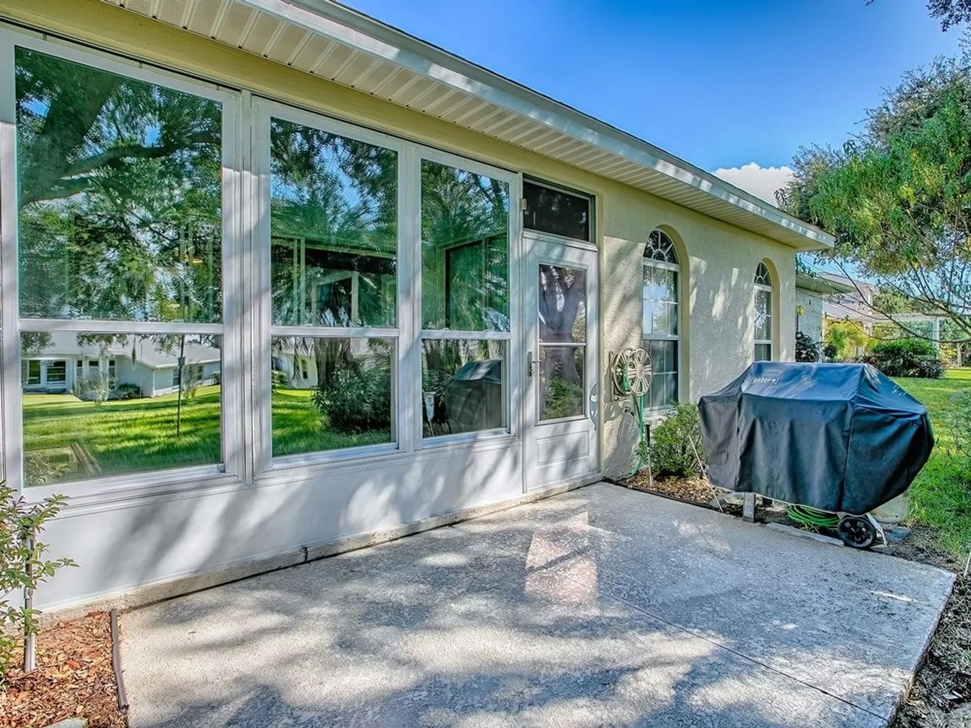 Property Slideshow image 34 of 41 | 3592 tropical seas loop, Tavares, FL, 32778