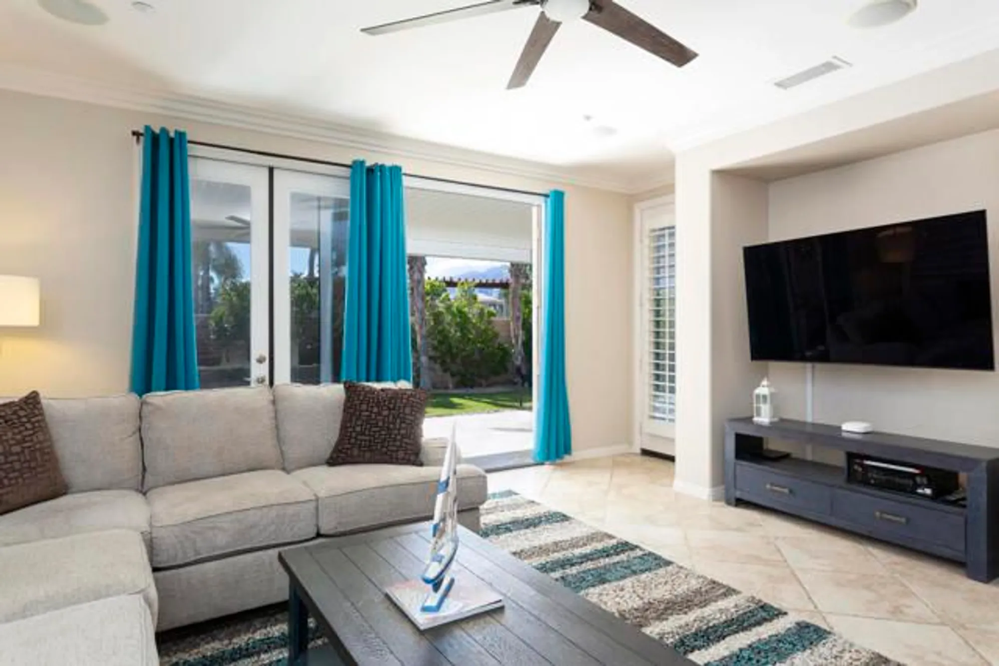 Property Slideshow image 20 of 54 | 1933 savanna way, Palm Springs, CA, 92262