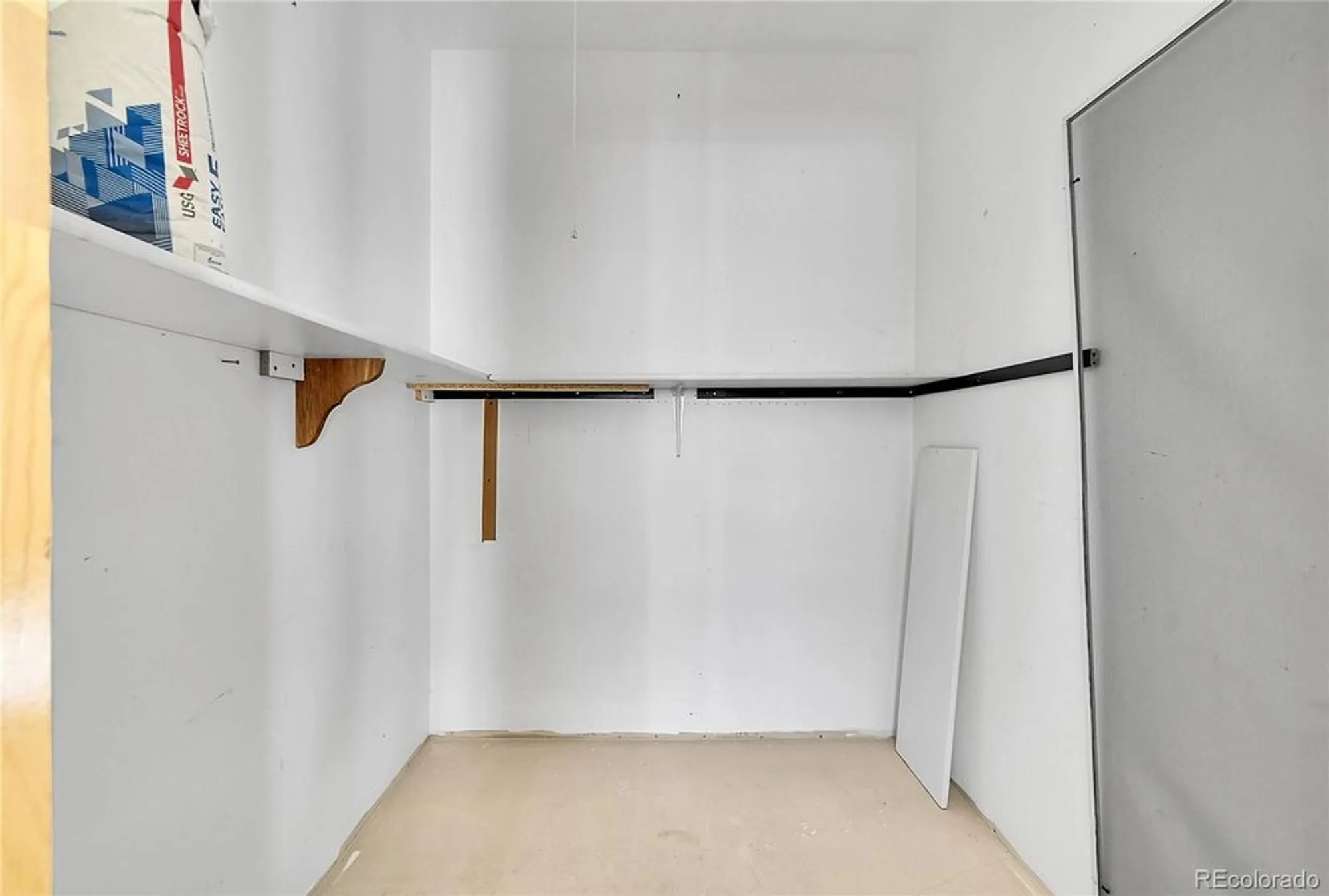 Property Slideshow image 22 of 29 | 4605 hahns peak dr unit 203, Loveland, CO, 80538